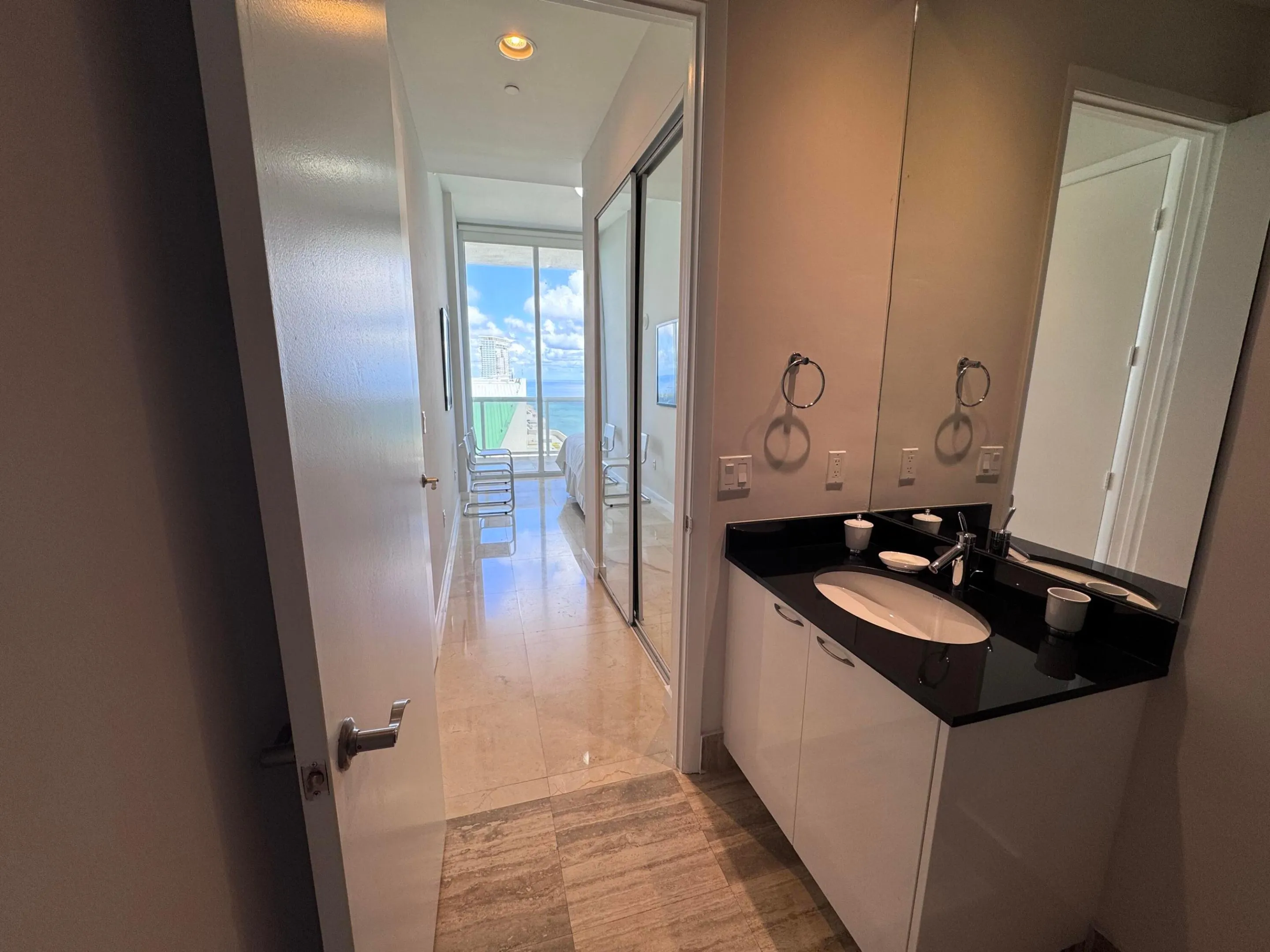 16001 COLLINS Avenue #4002