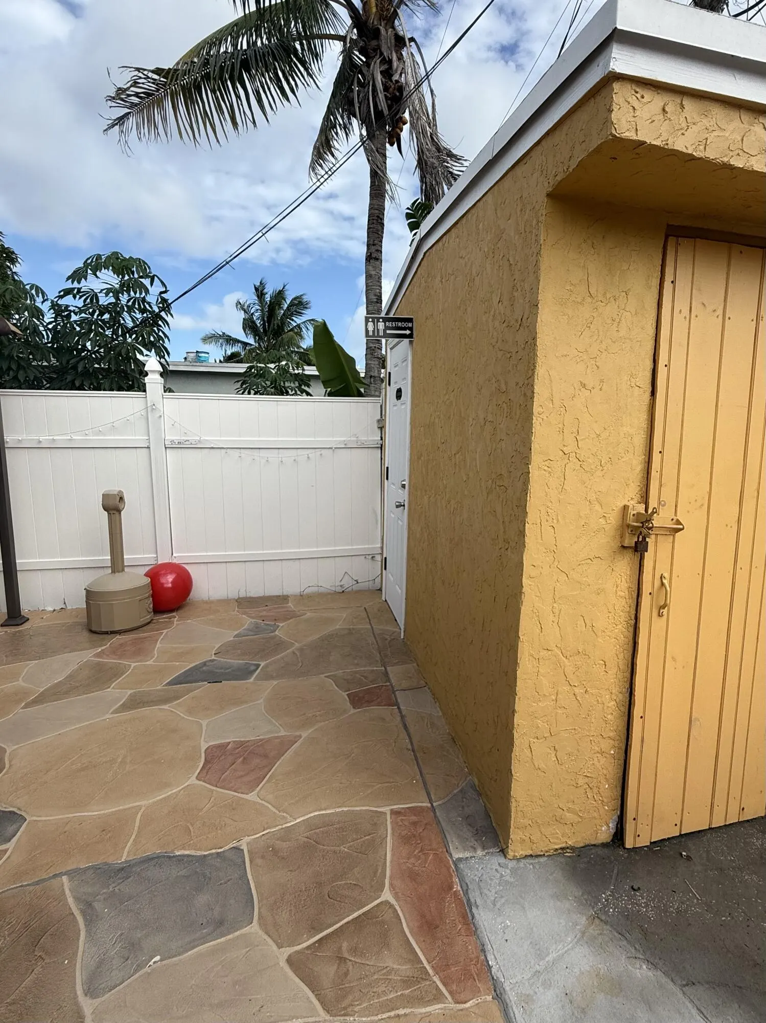 2610 NW 43RD Avenue