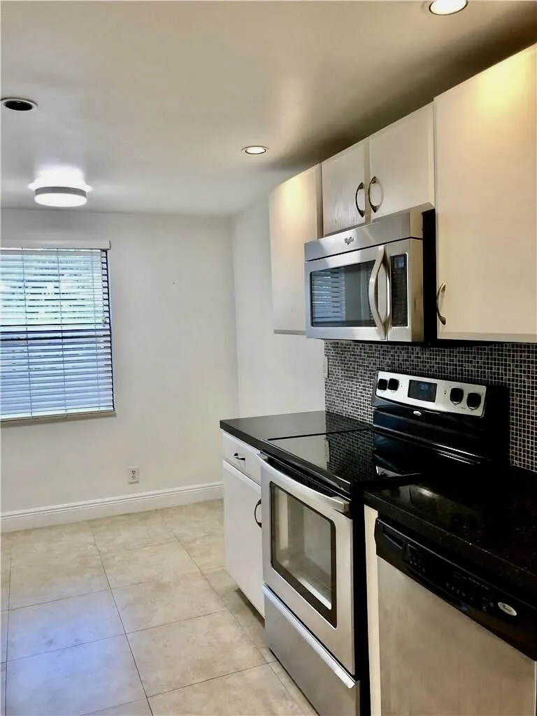 2029 N Ocean Boulevard #105