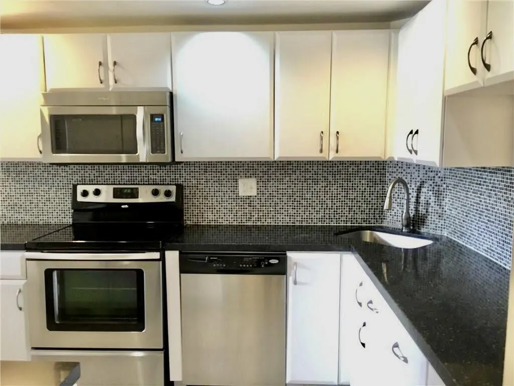 2029 N Ocean Boulevard #105