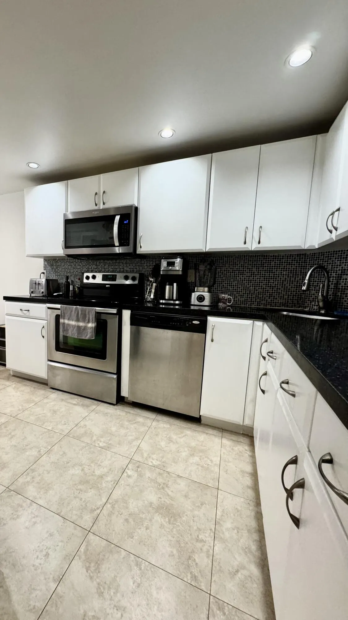 2029 N Ocean Boulevard #105