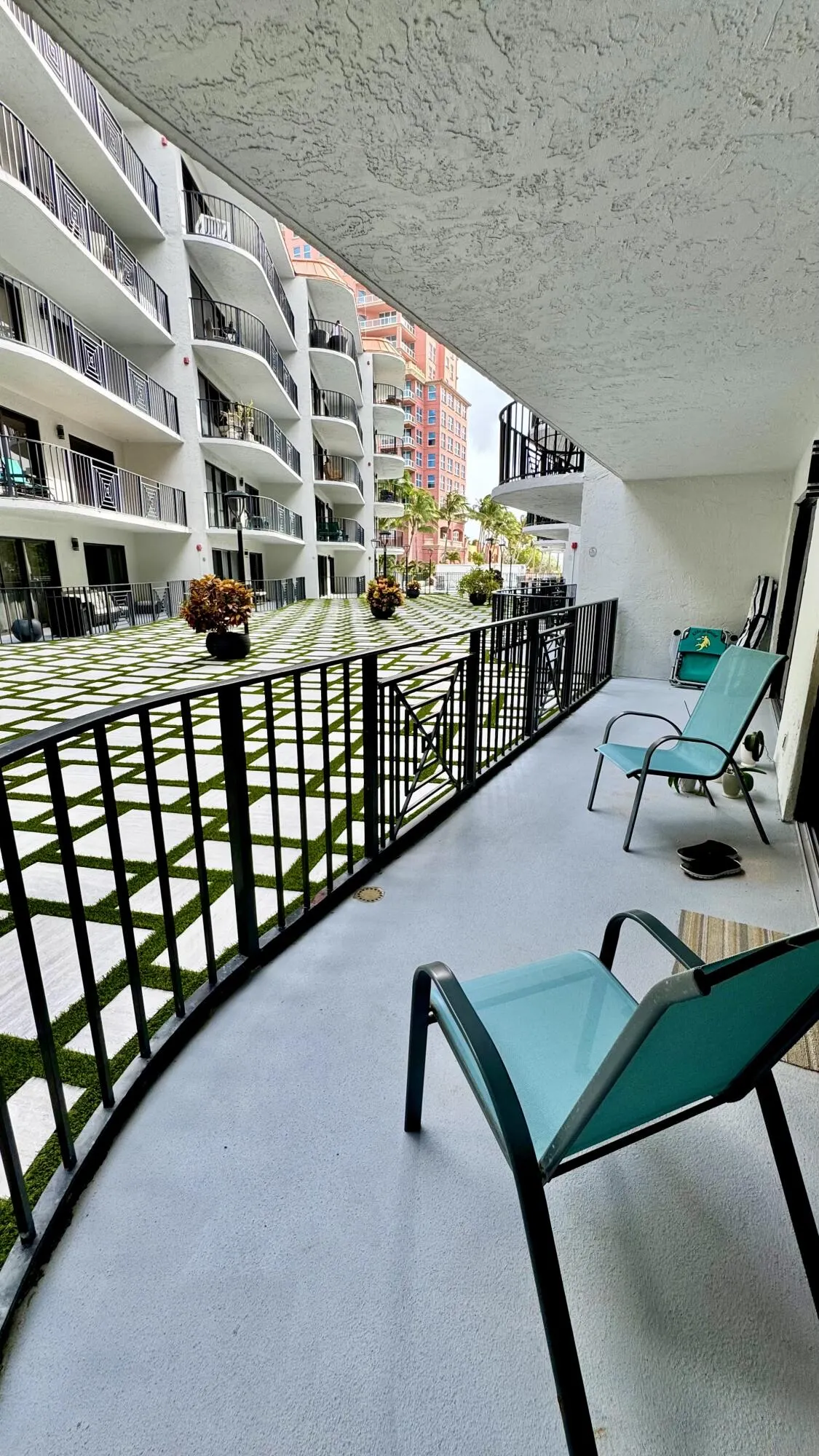 2029 N Ocean Boulevard #105