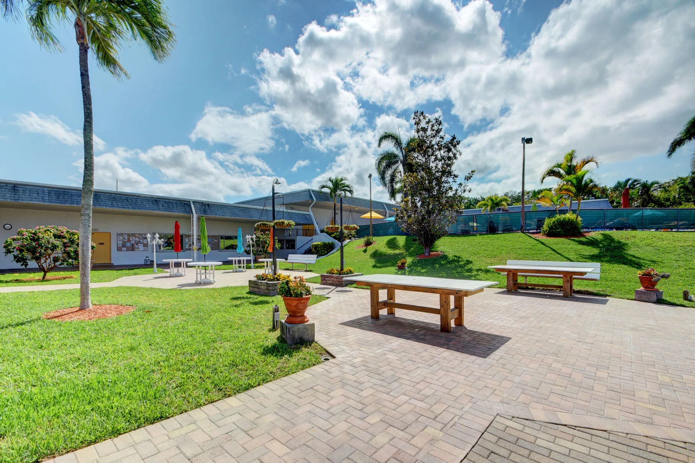 2880 LAKE OSBORNE Drive #109