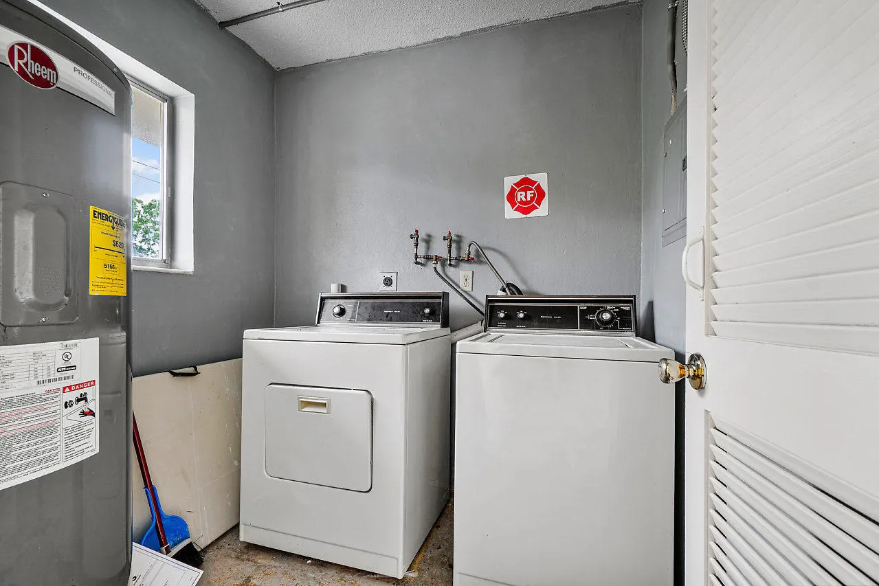 701 NE 7TH Avenue #2