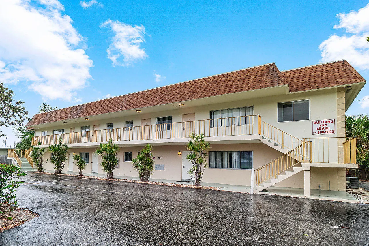 701 NE 7TH Avenue #2