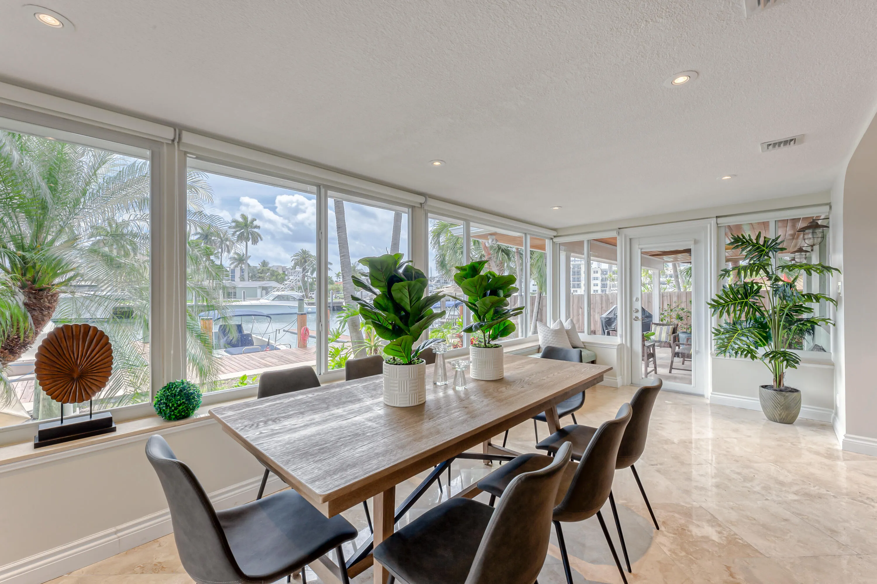 1310 CORDOVA Road