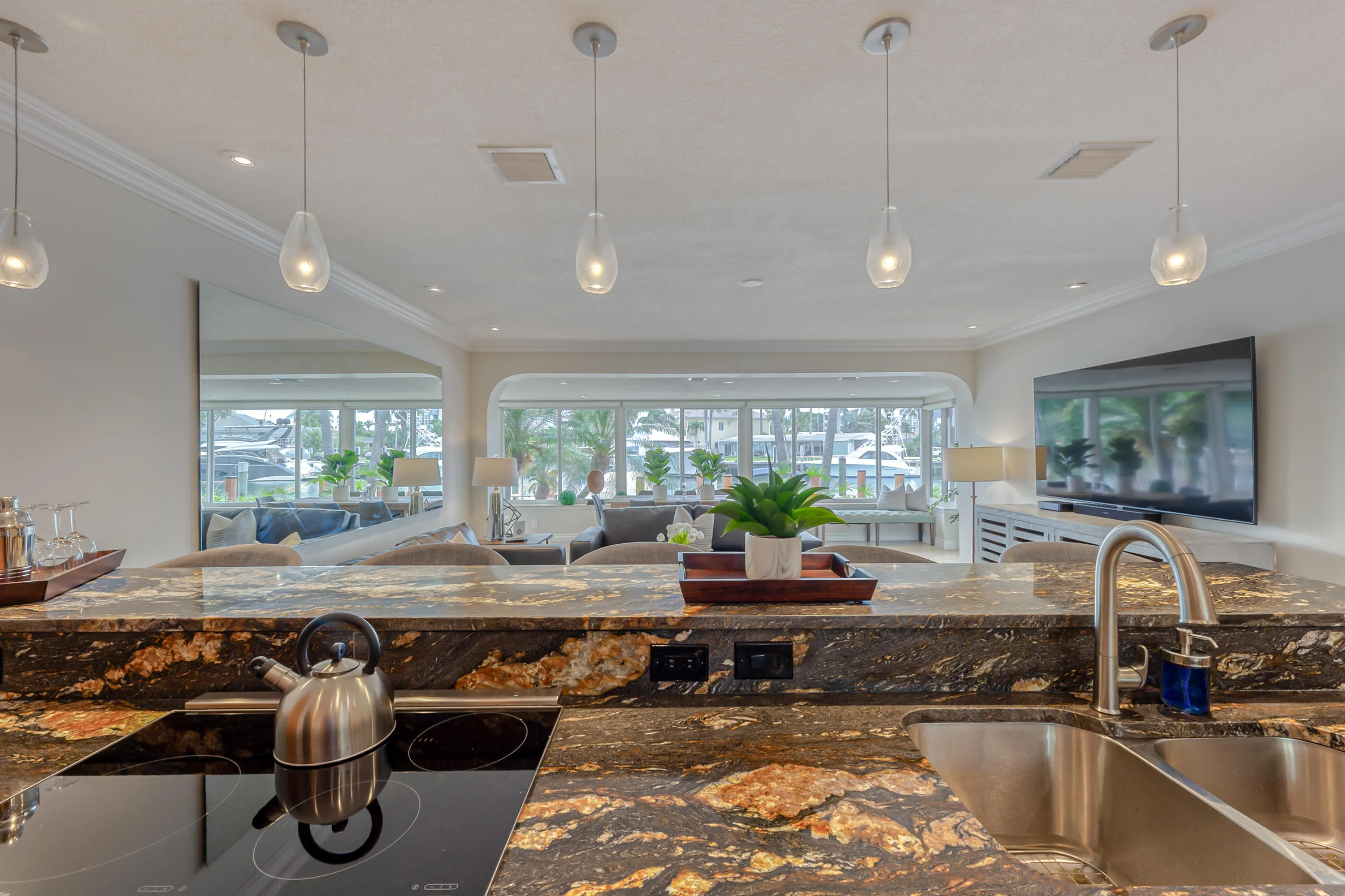 1310 CORDOVA Road
