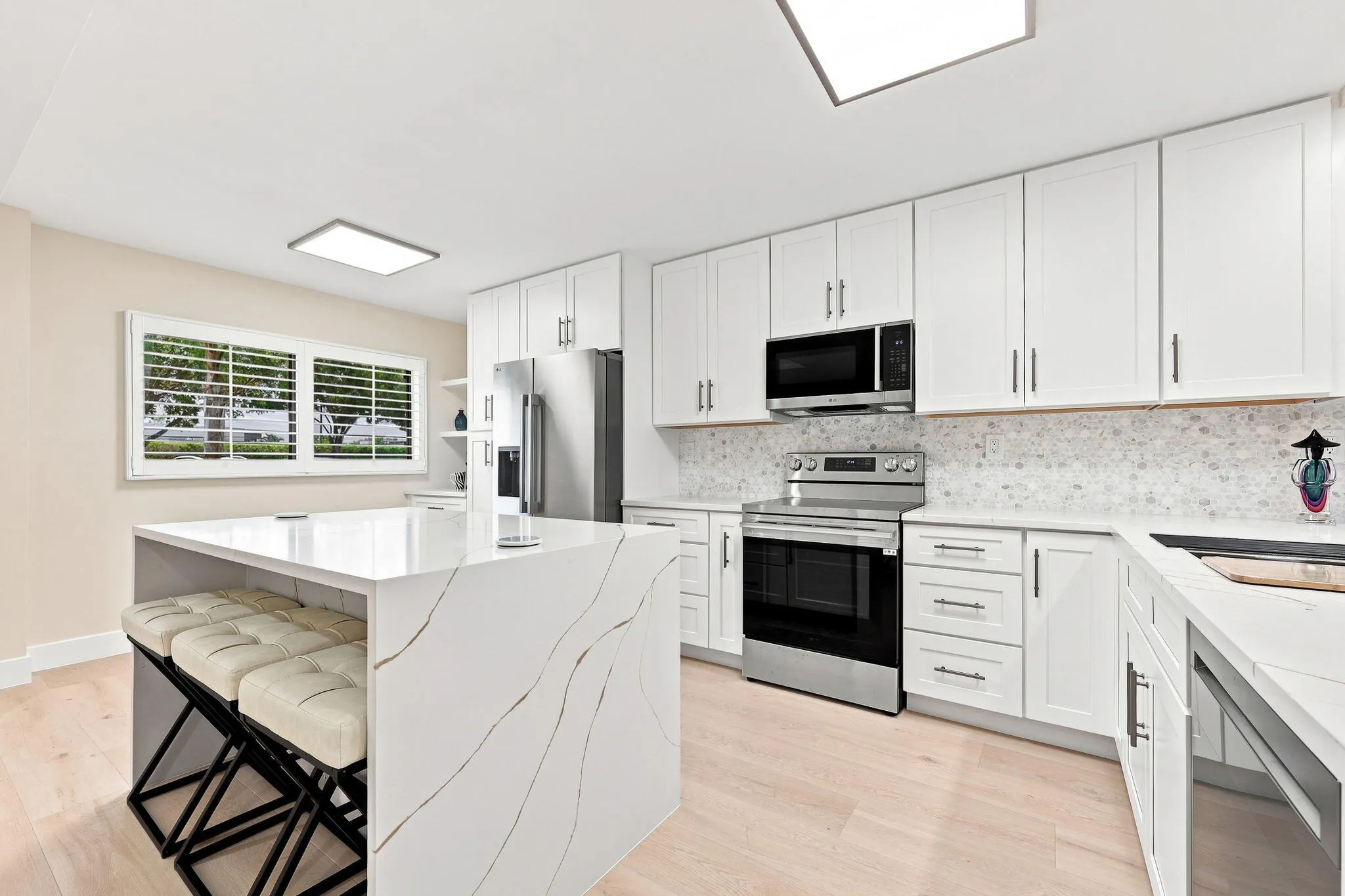 15456 PEMBRIDGE Drive #111