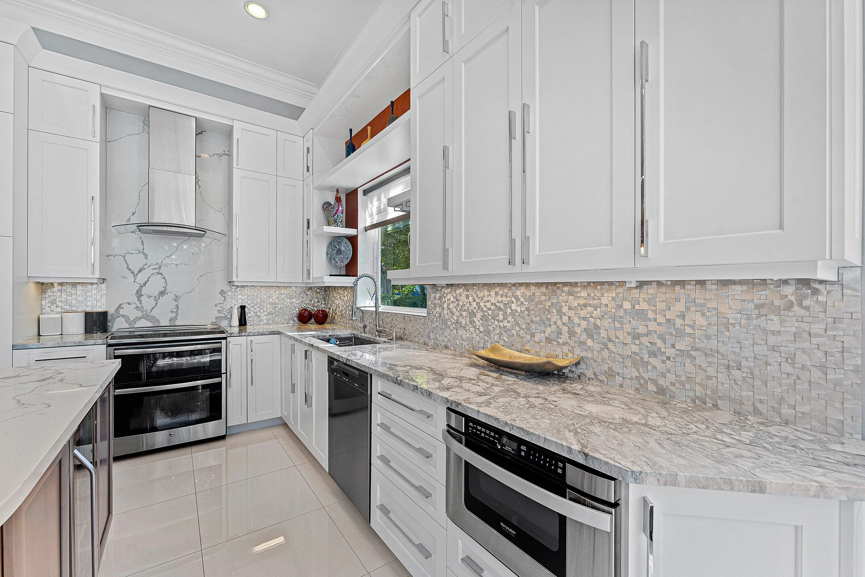 5740 NW 42ND Court