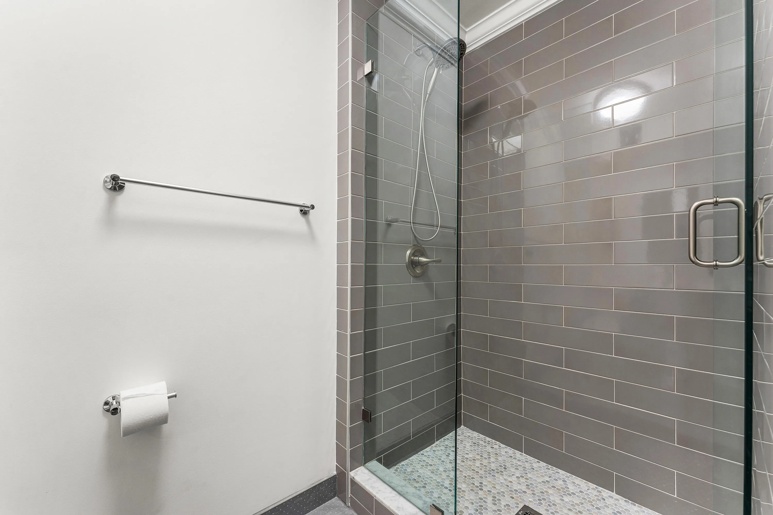 1025 Casuarina Road #4
