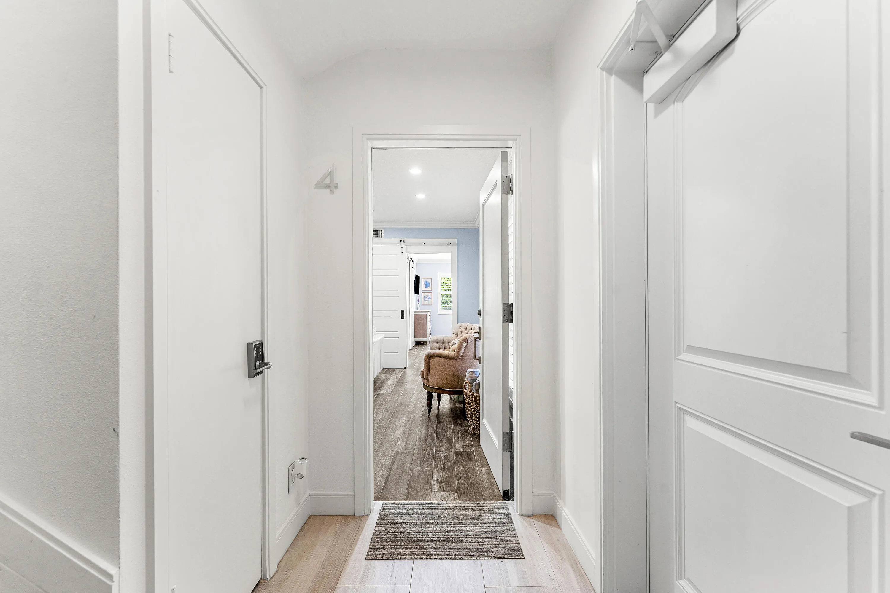 1025 Casuarina Road #4