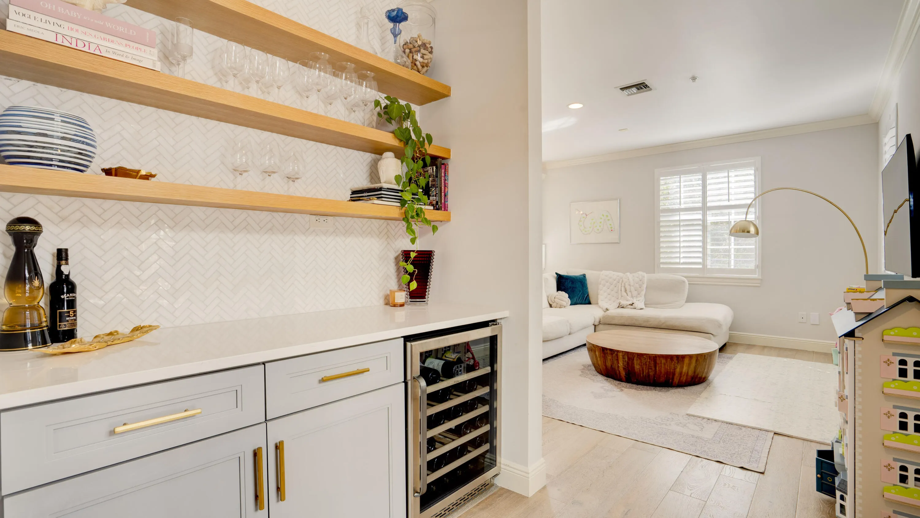 143 N Cannery Row Circle