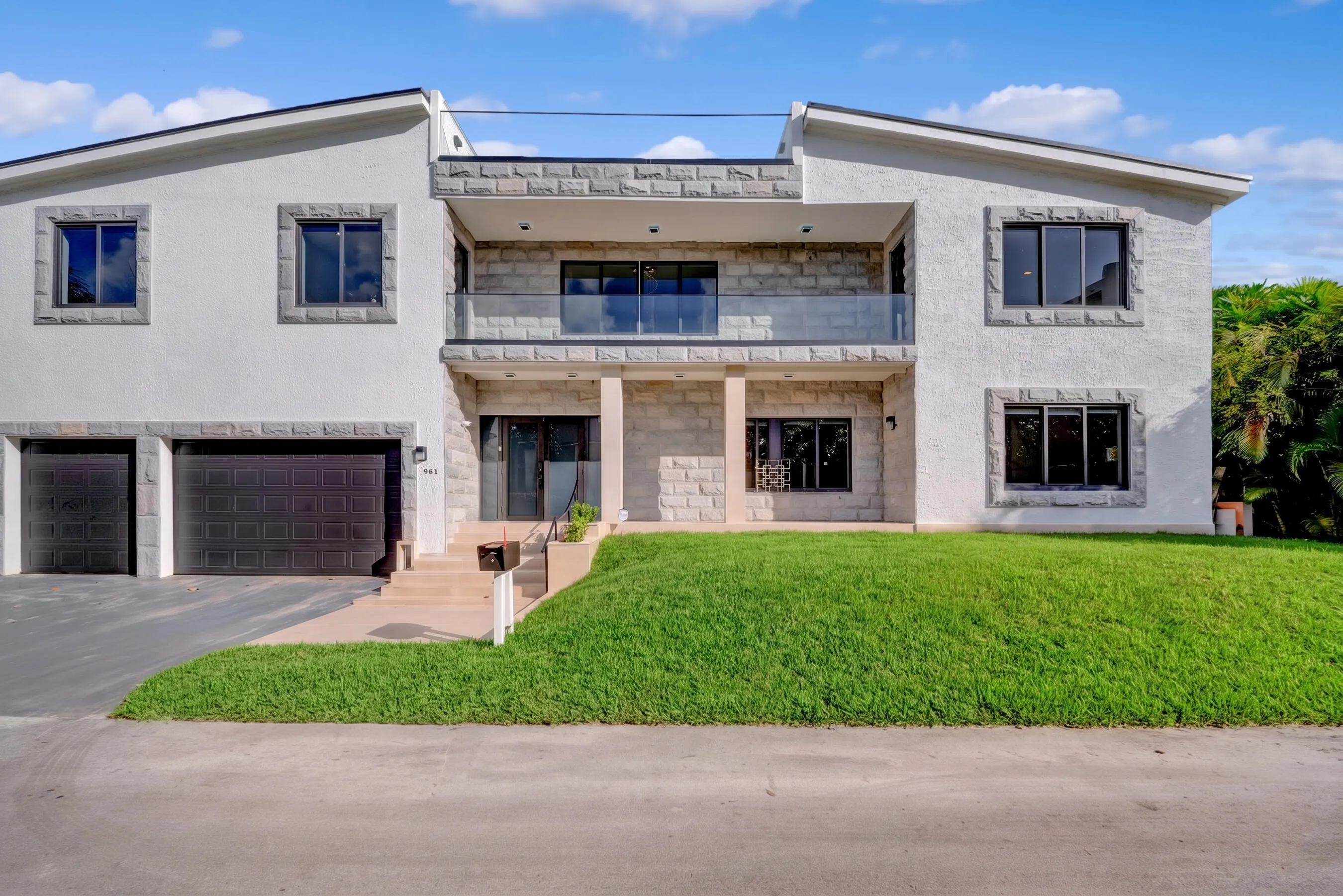 961 LAKE WYMAN Road