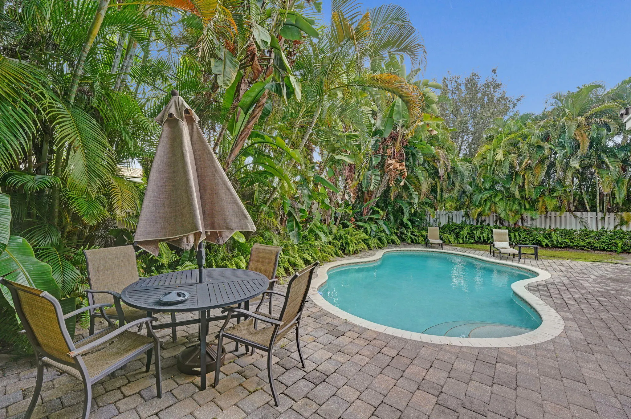 2575 SE 7TH Drive