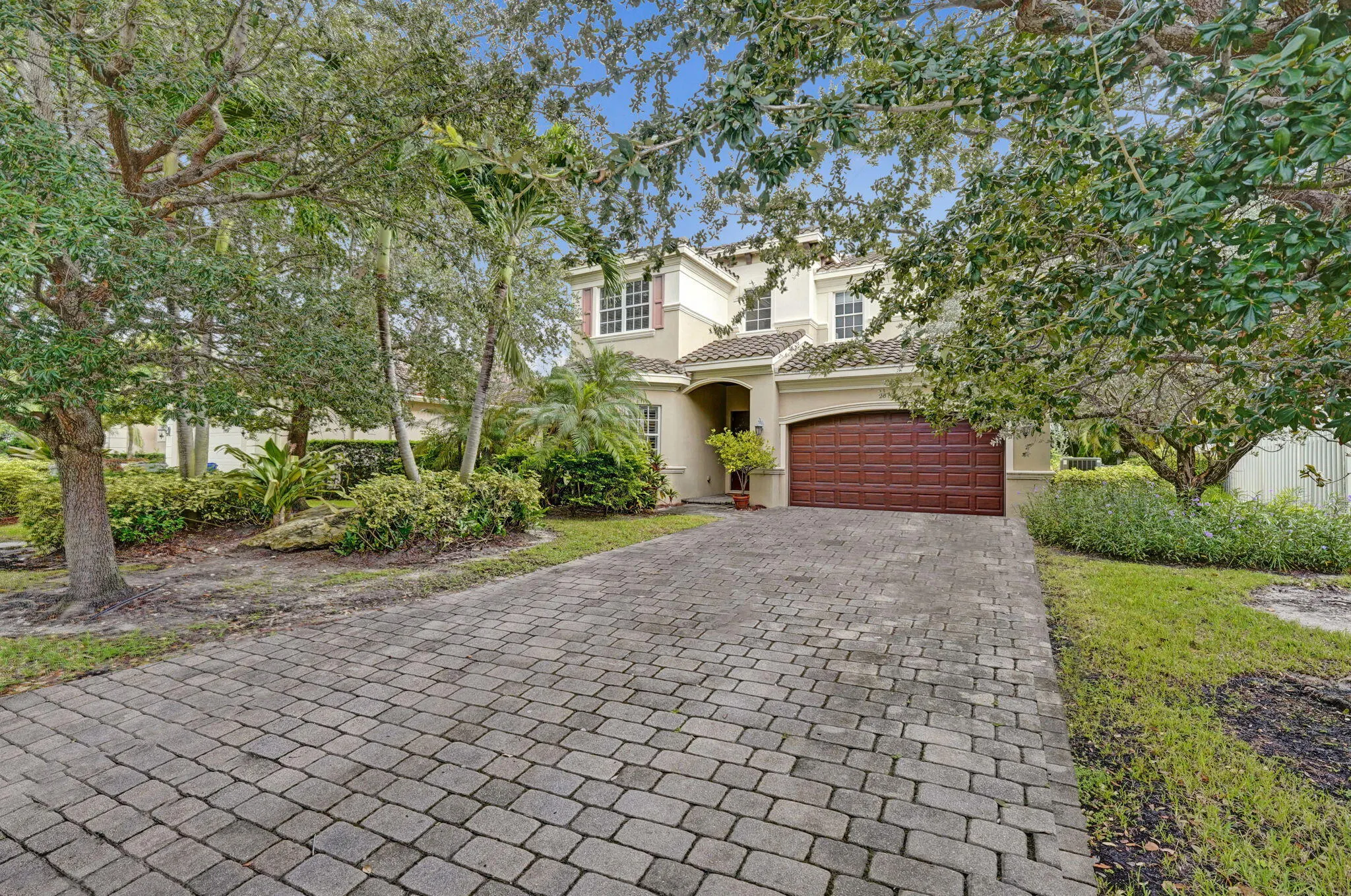 2575 SE 7TH Drive
