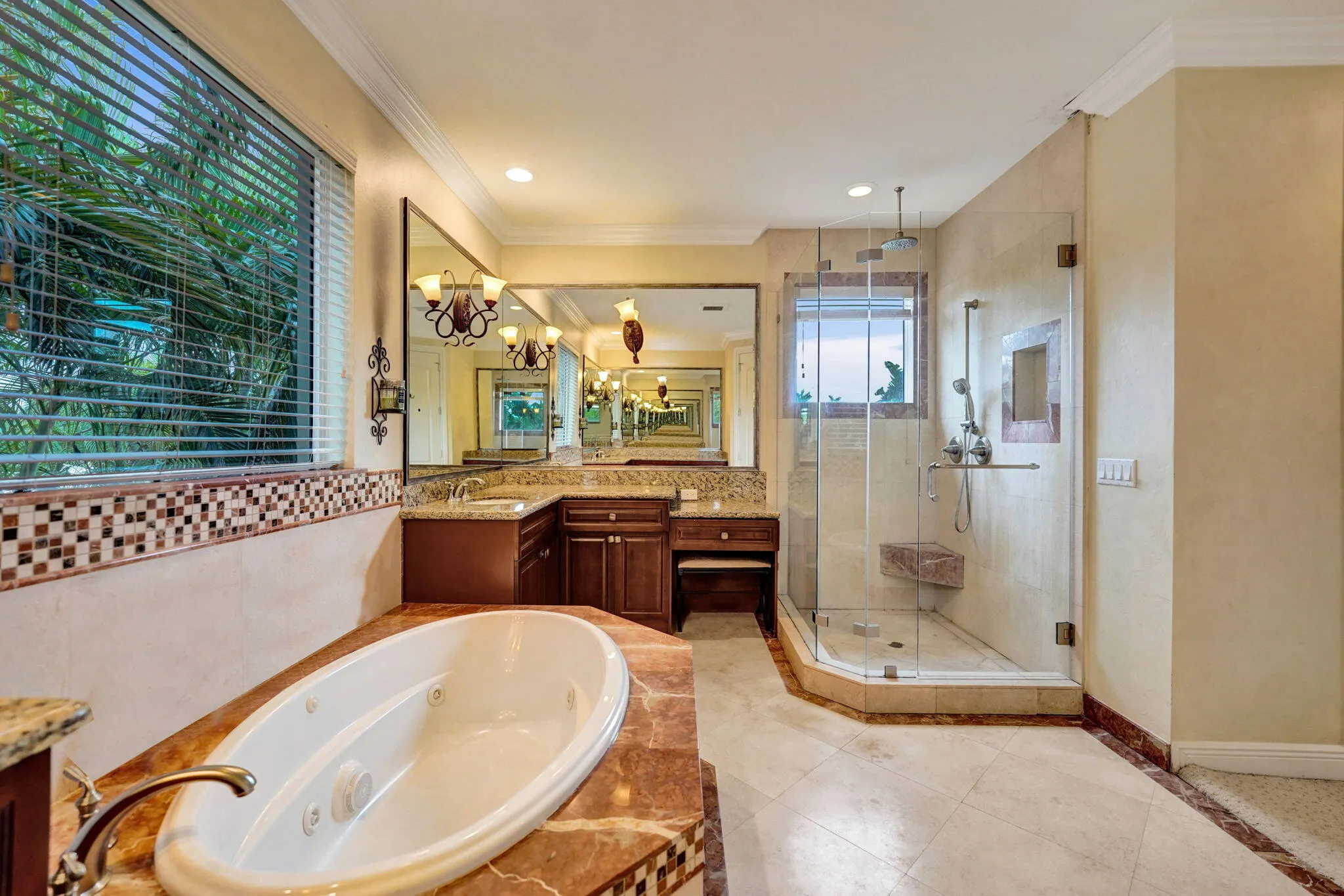 2575 SE 7TH Drive