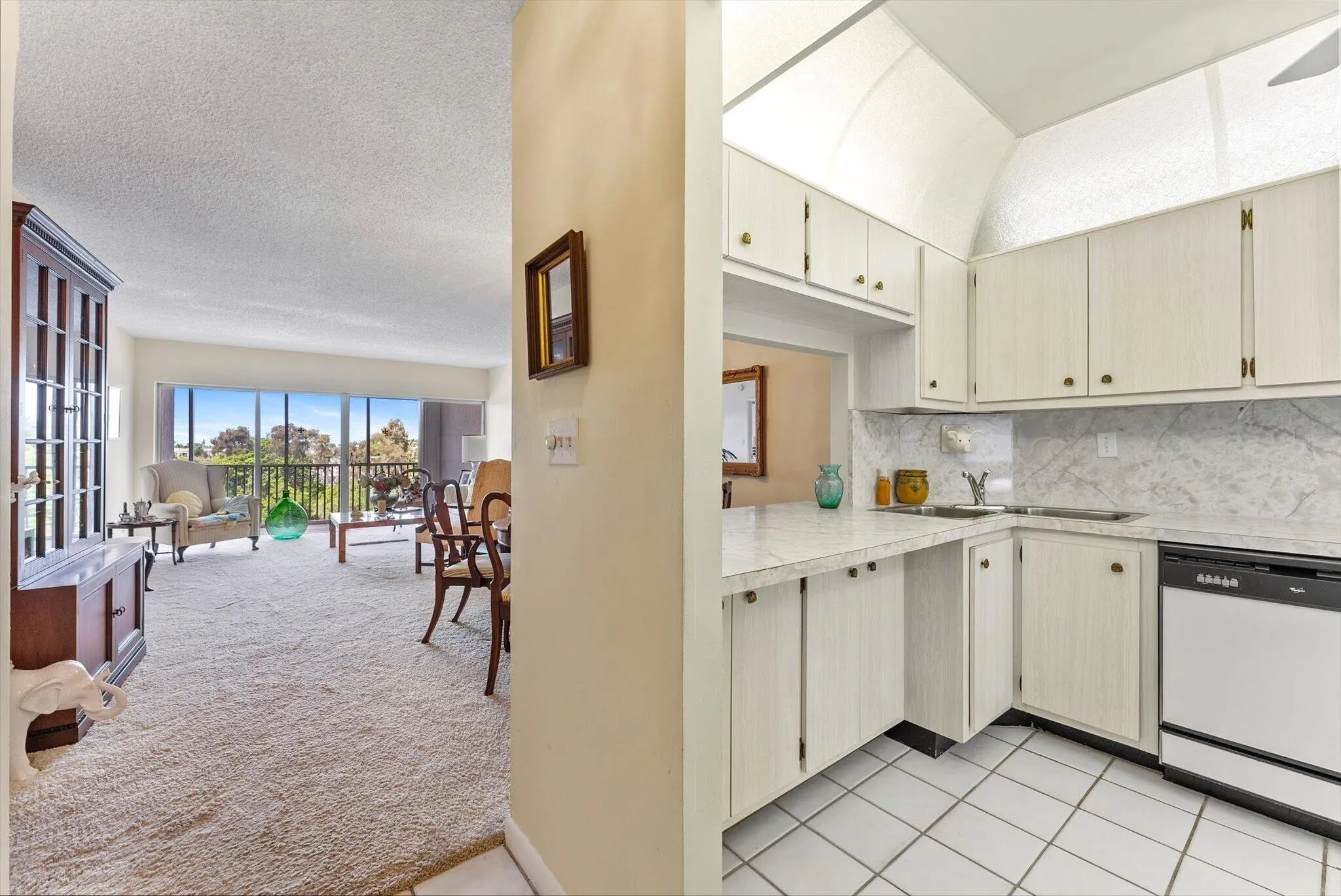 1319 E HILLSBORO Boulevard #409