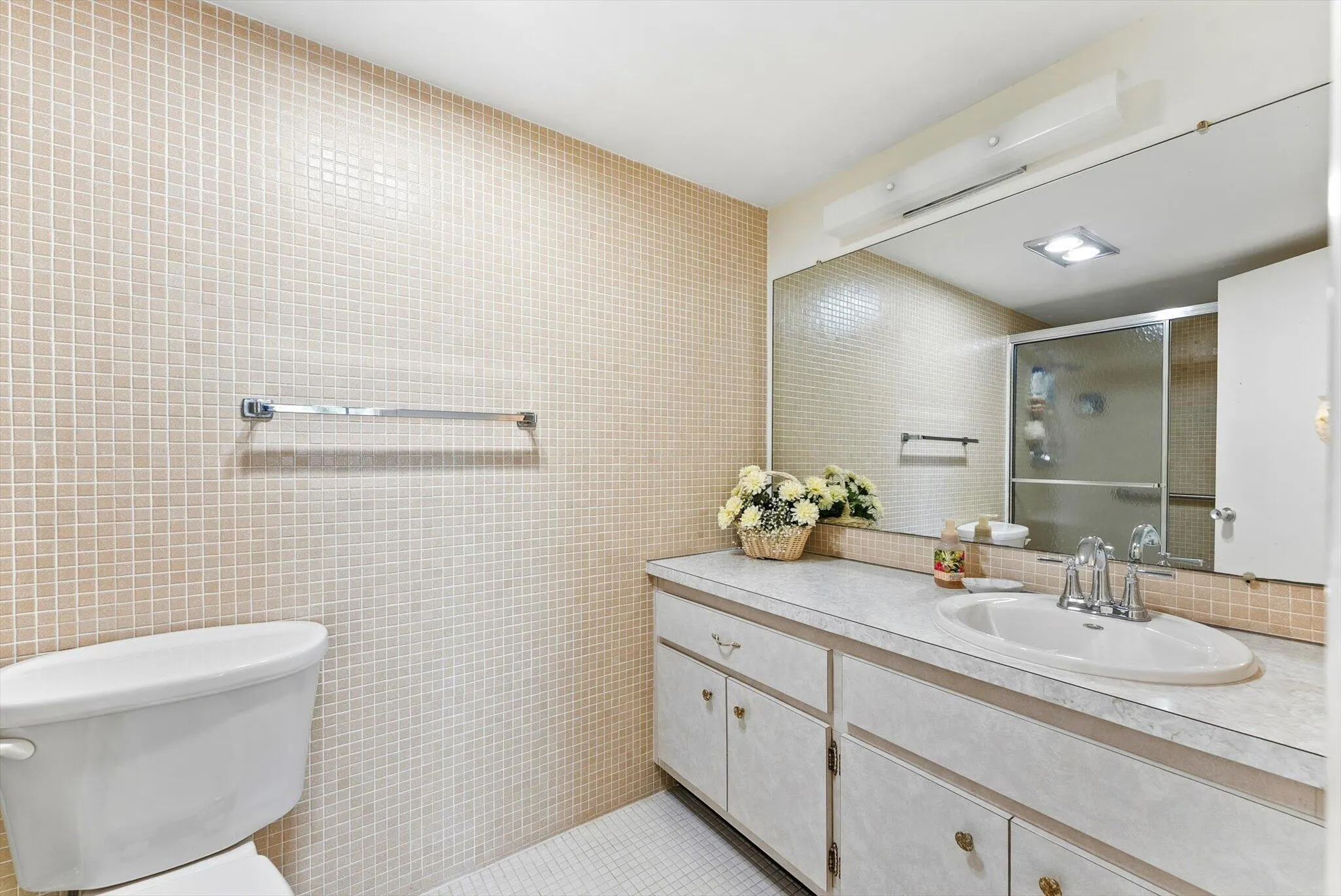 1319 E HILLSBORO Boulevard #409