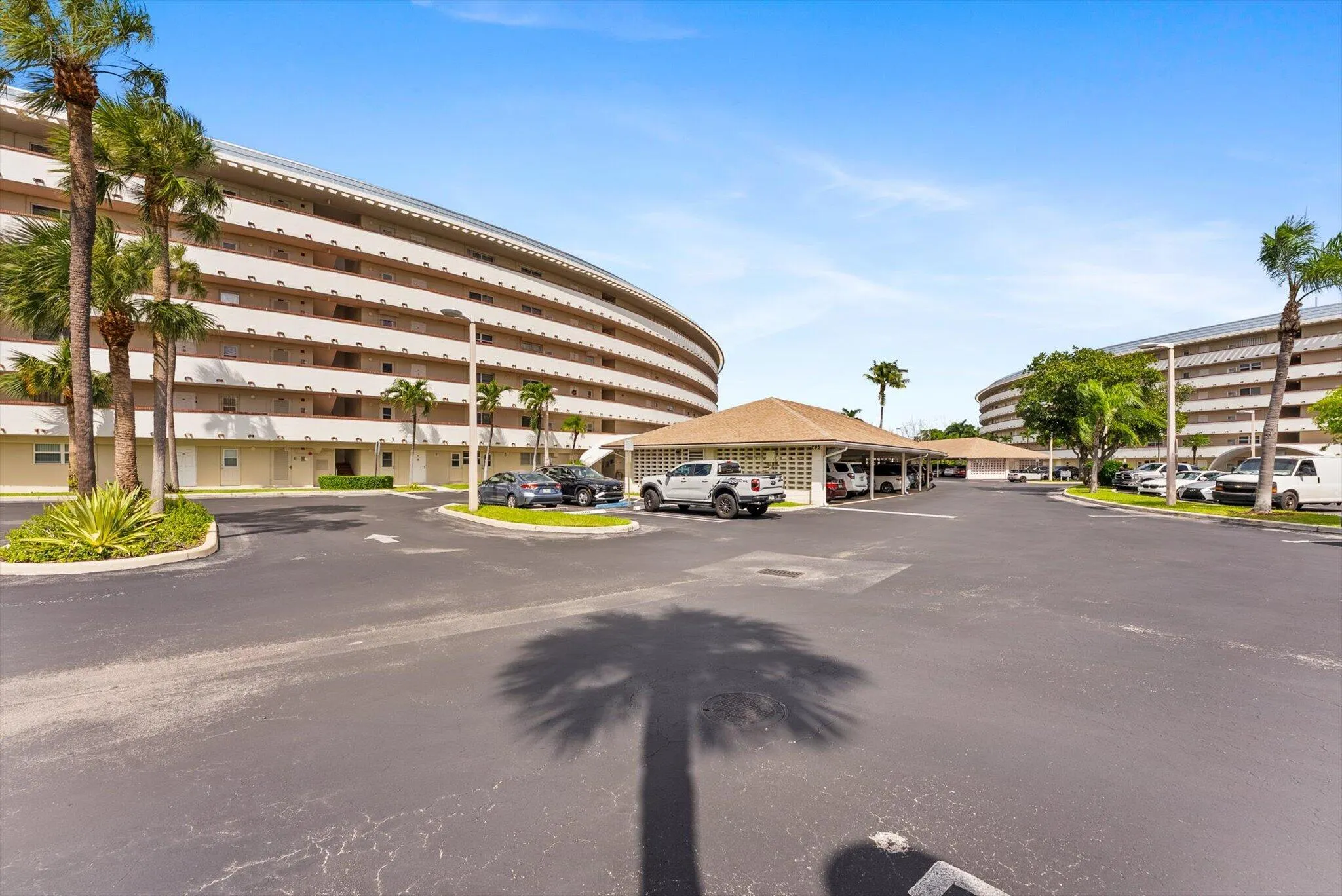 1319 E HILLSBORO Boulevard #409