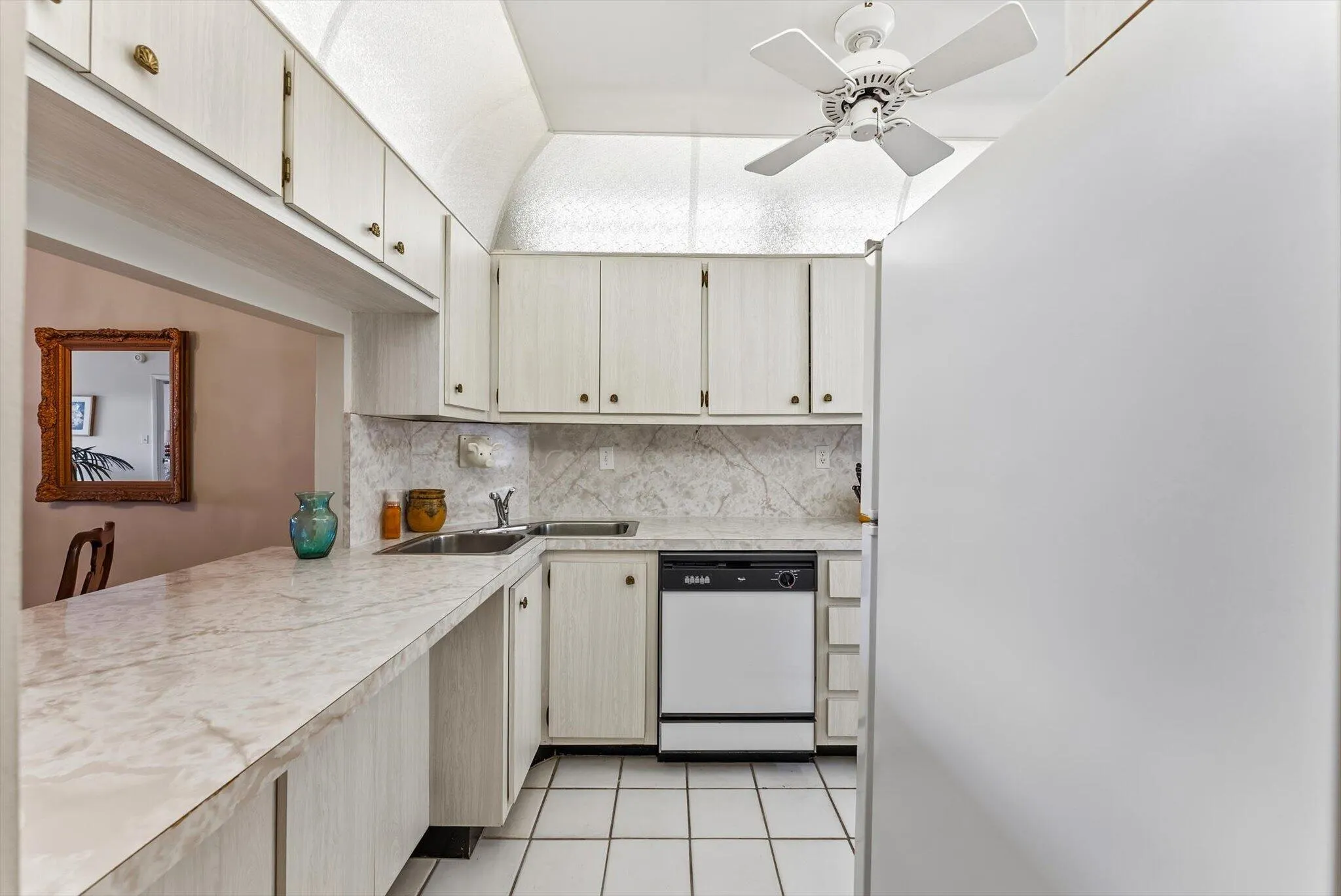 1319 E HILLSBORO Boulevard #409
