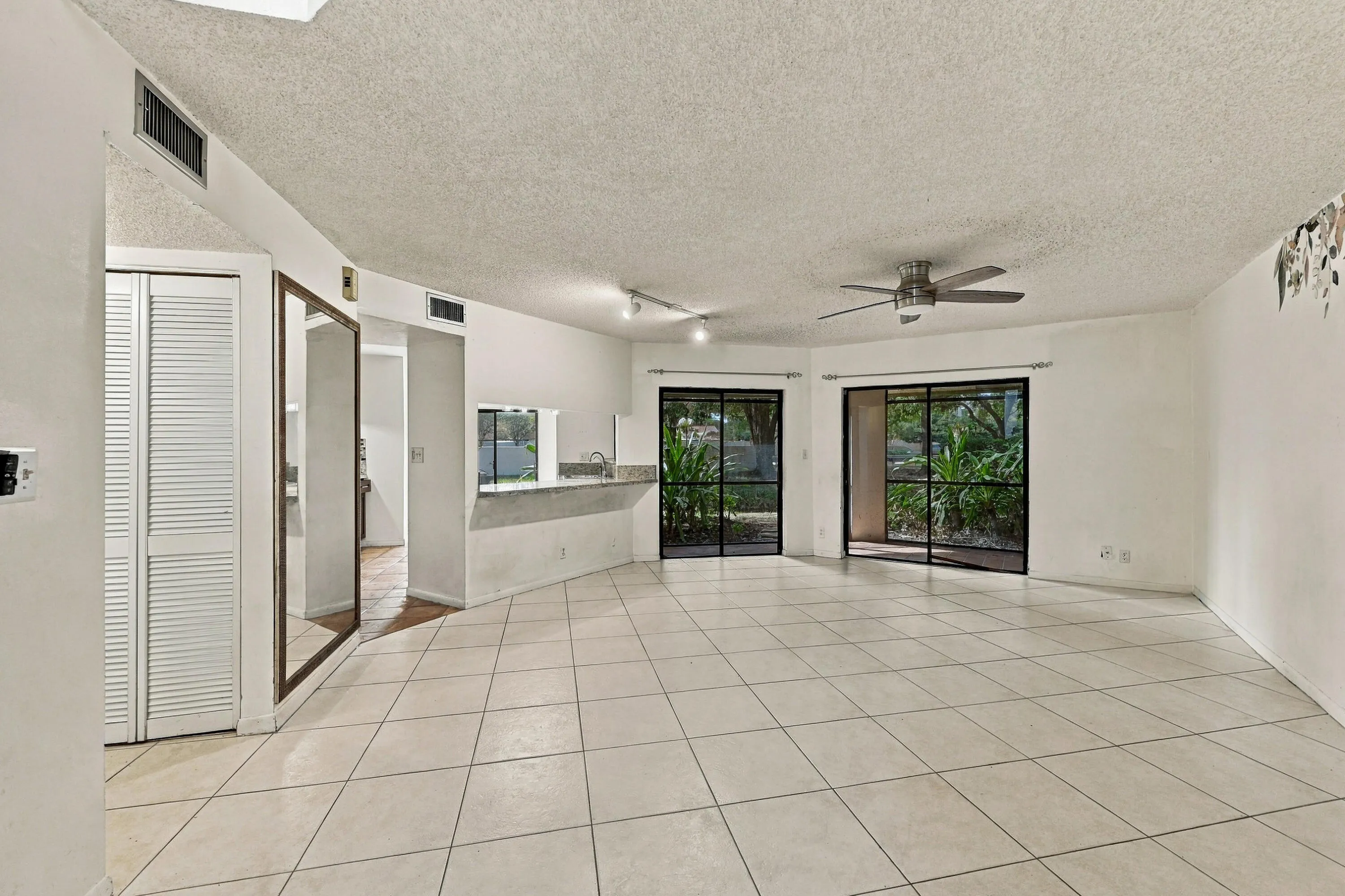 9313 W SUNRISE Boulevard