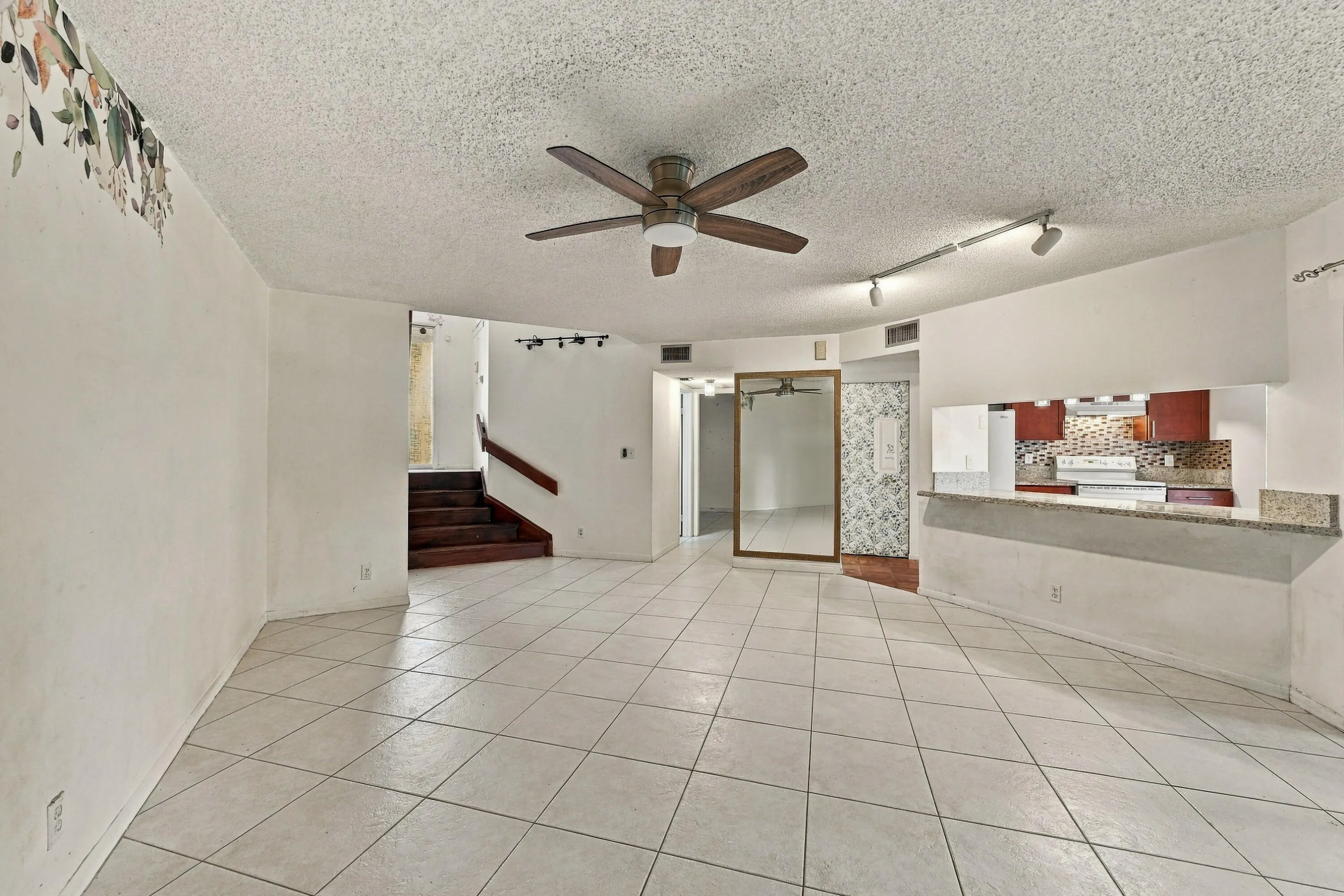 9313 W SUNRISE Boulevard