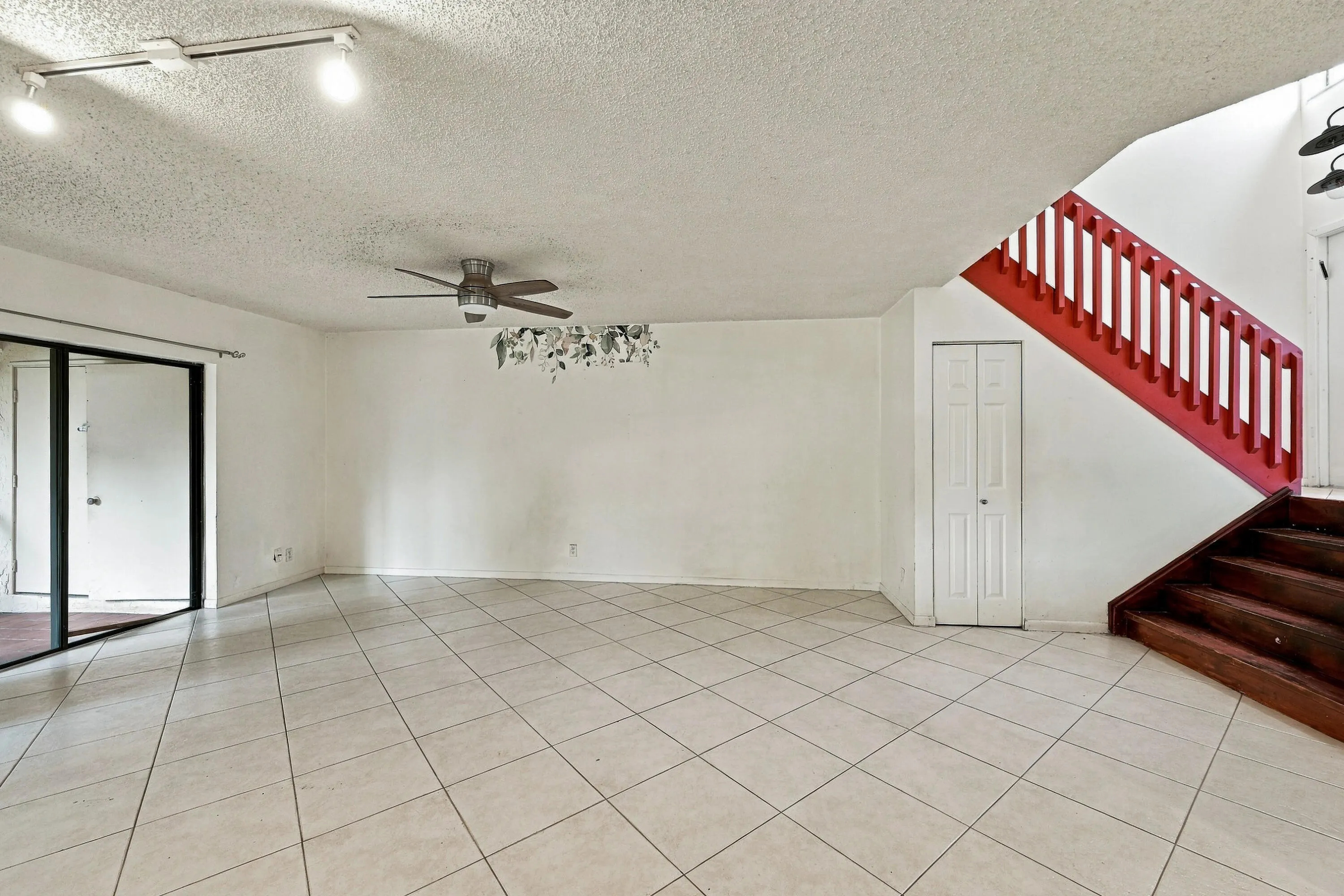9313 W SUNRISE Boulevard