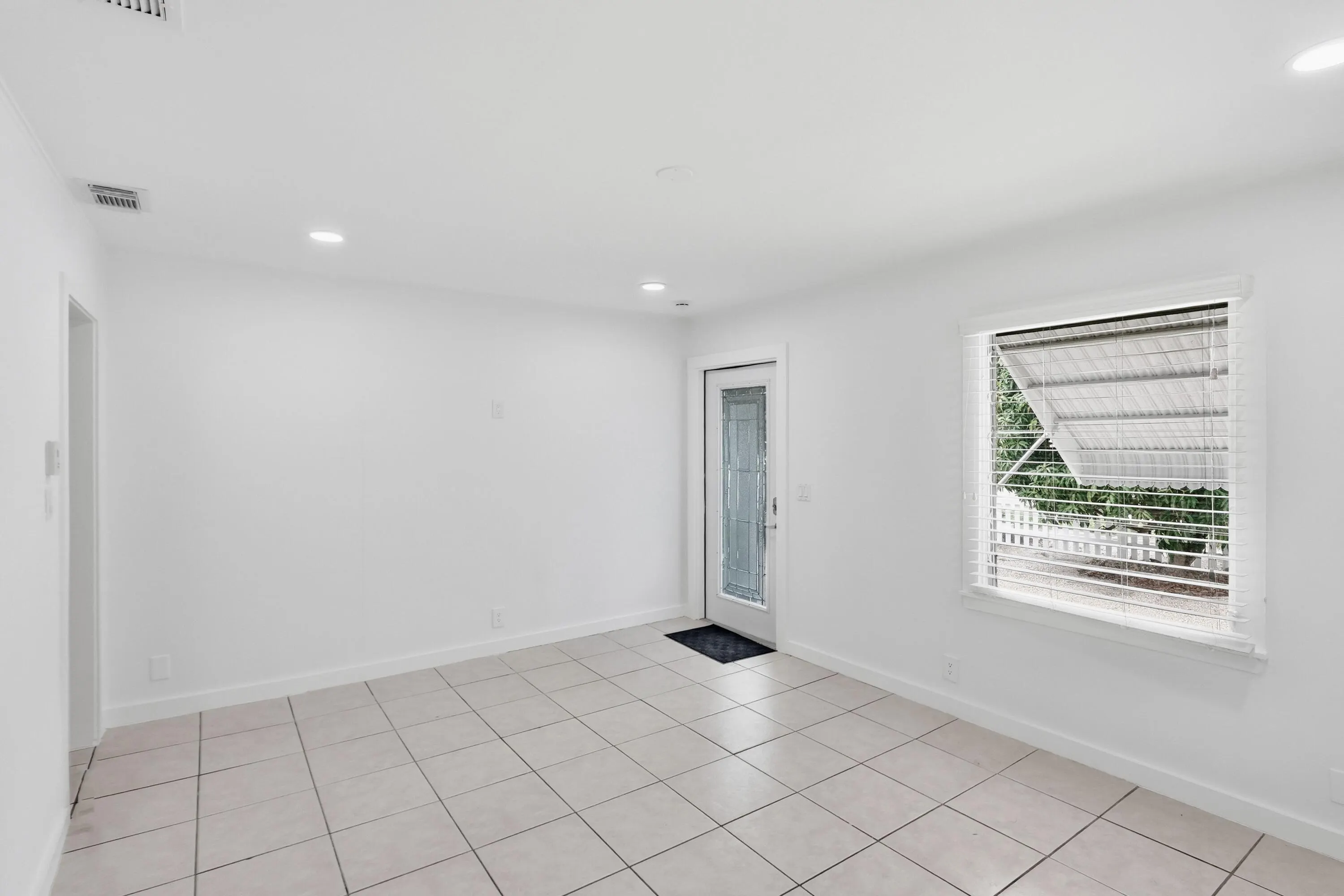 629 SE 4th Avenue #Front