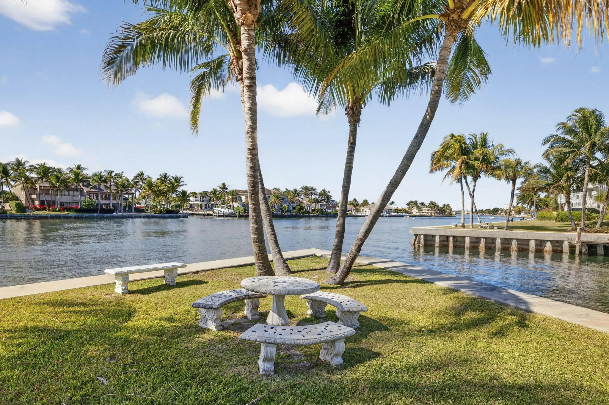 1221 HILLSBORO MILE #23A