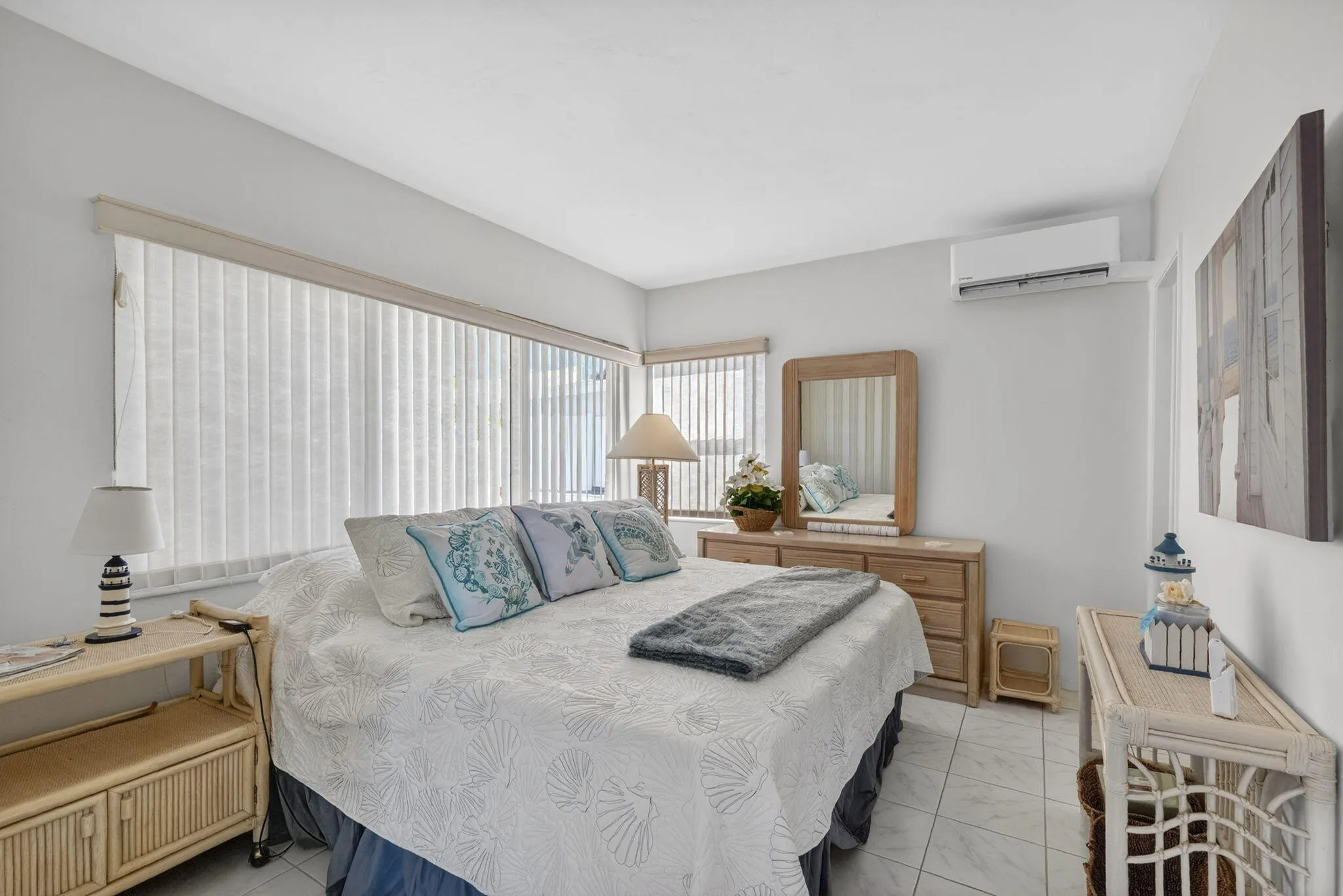 1221 HILLSBORO MILE #23A