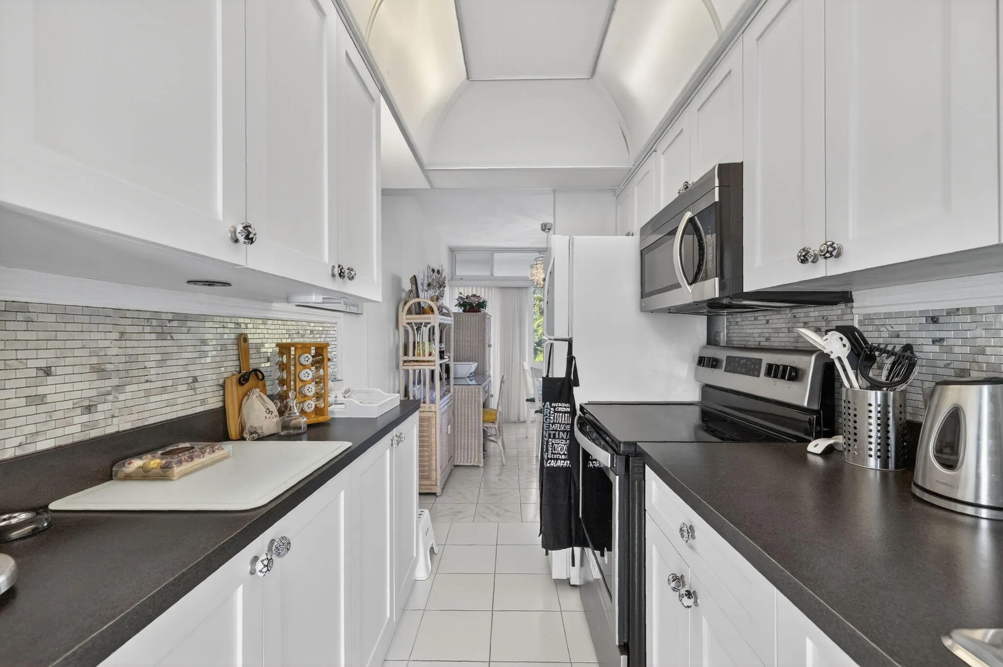 1221 HILLSBORO MILE #23A
