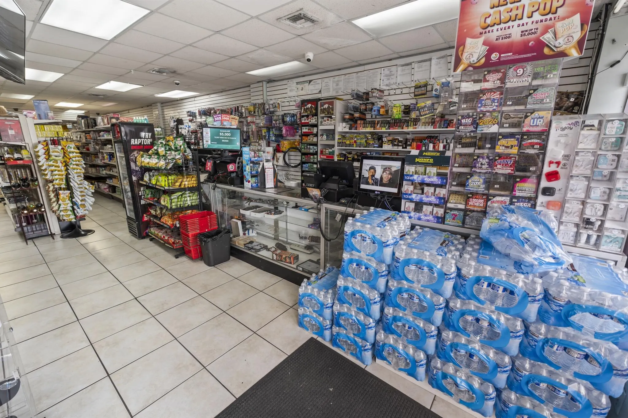 3152 NW 7TH Street