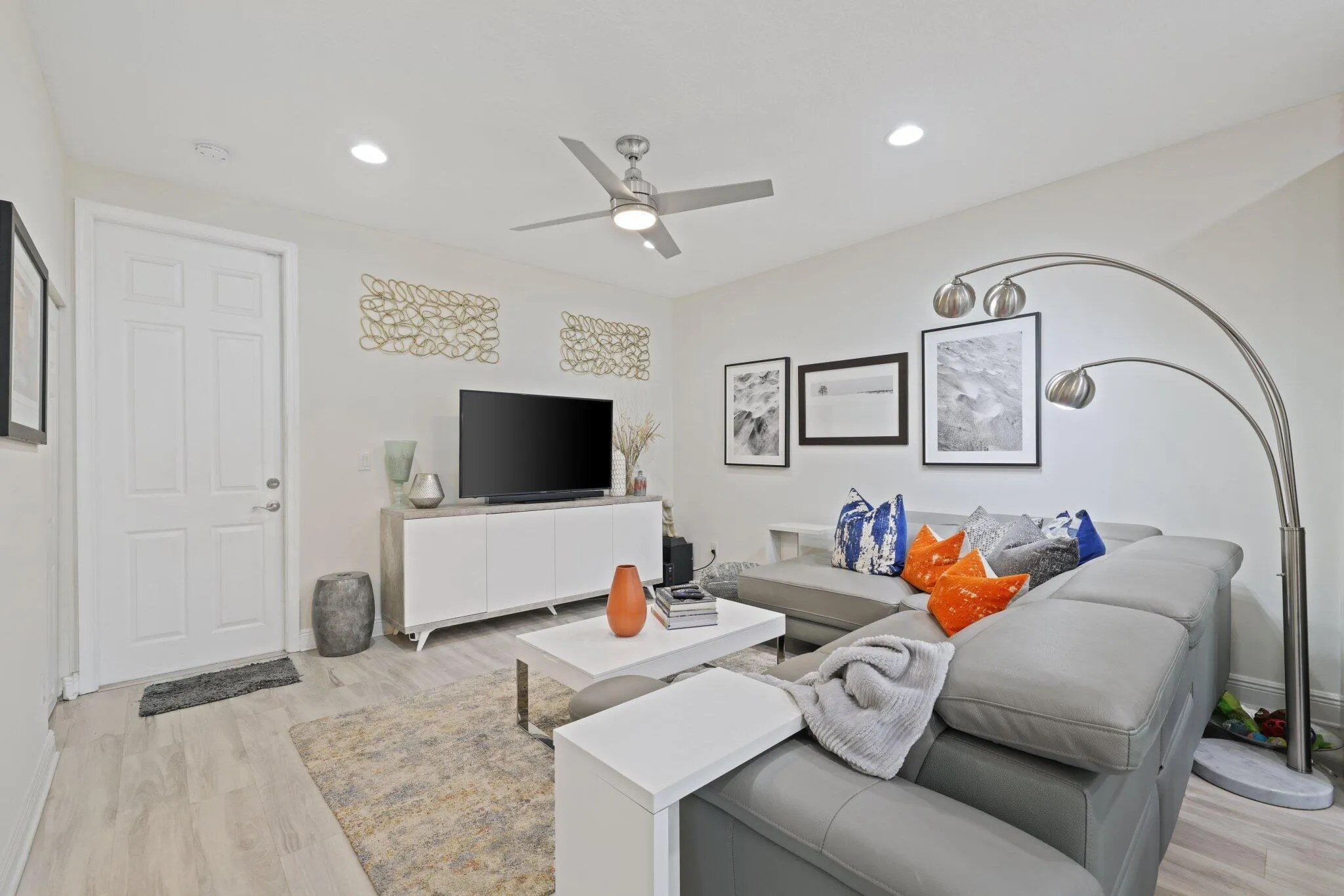 3112 Waterside Circle