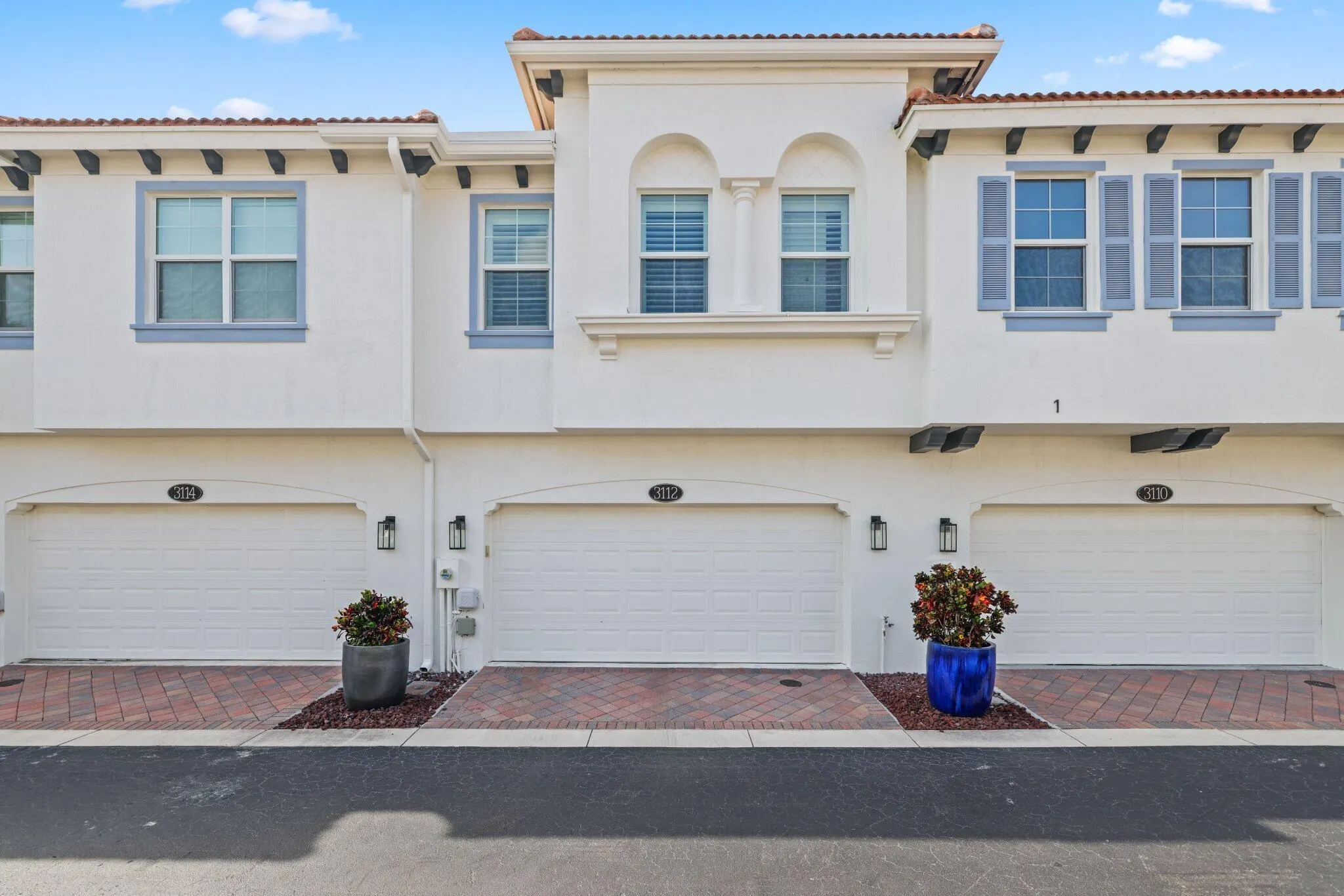 3112 Waterside Circle
