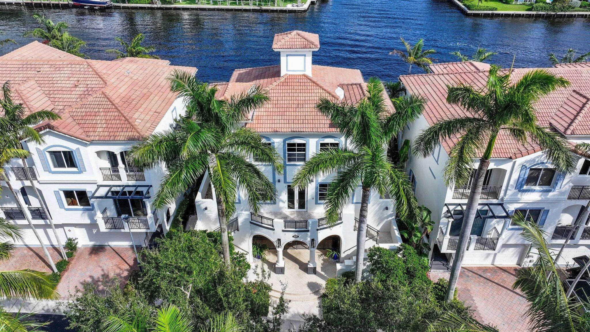 3112 Waterside Circle