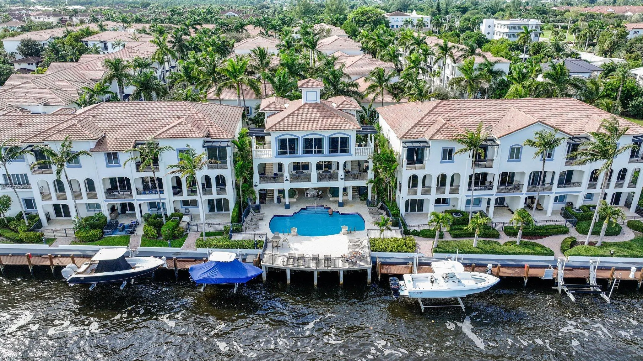 3112 Waterside Circle