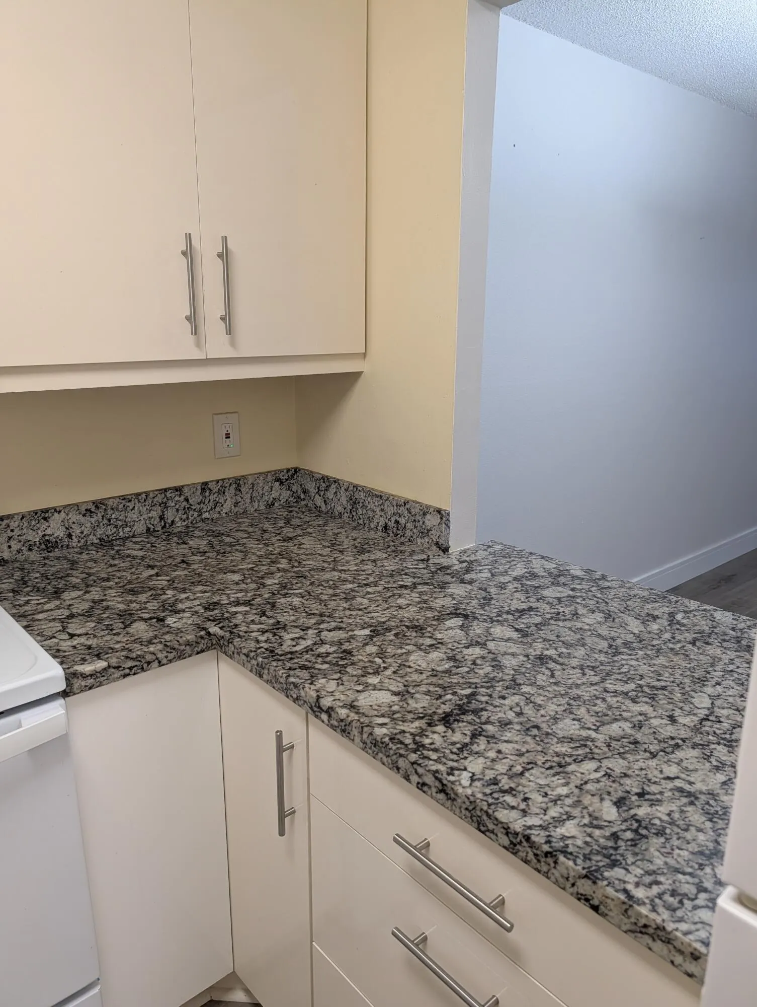 430 SE 2ND Avenue #24