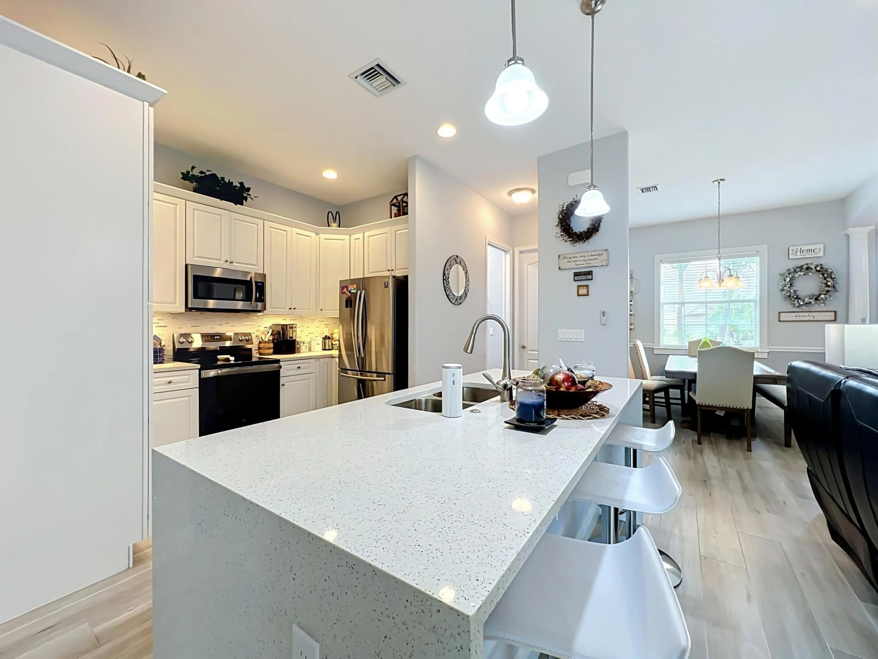 1263 SW FOX Court