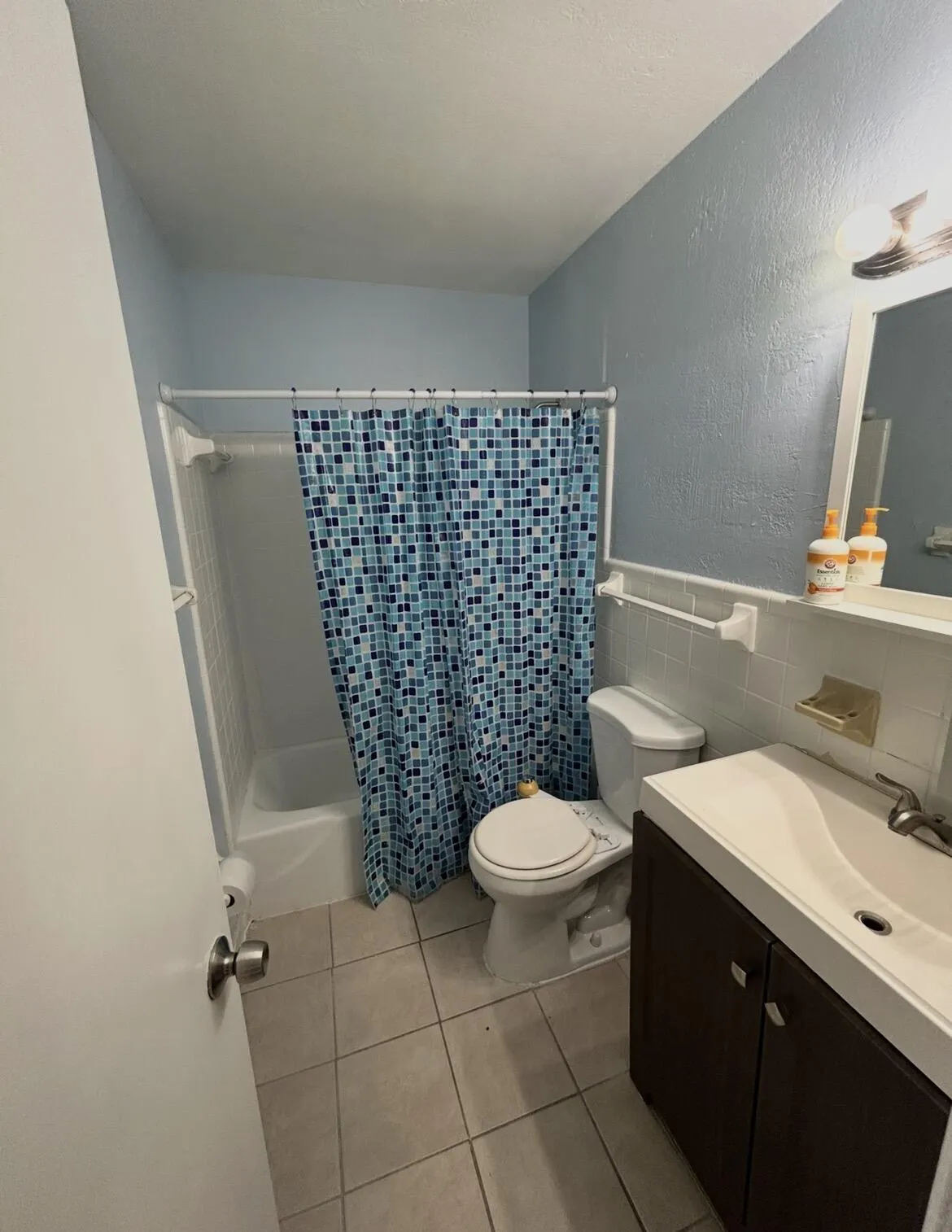 1410 NW 2nd Avenue #A