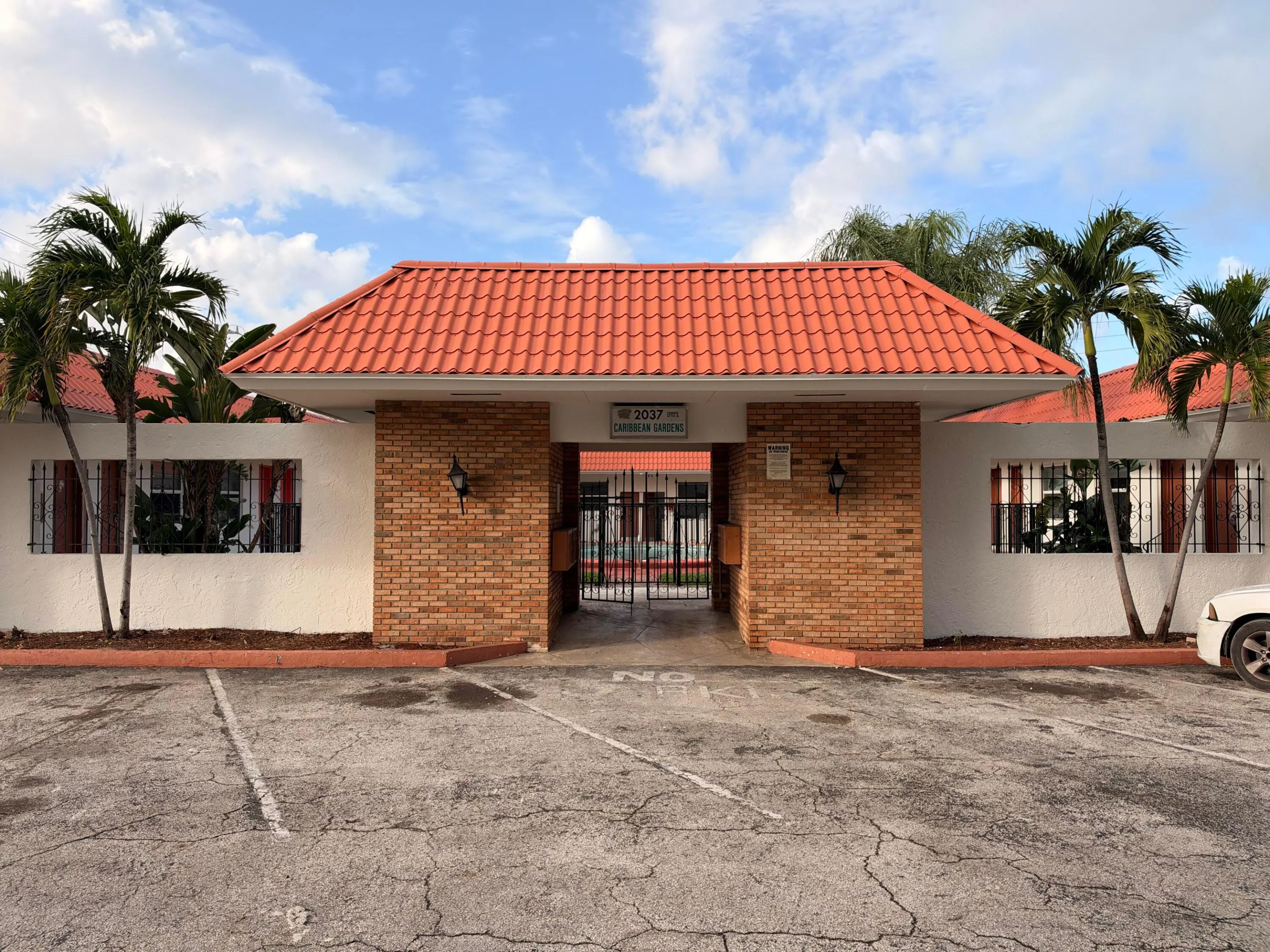 2037 Madison Street #2