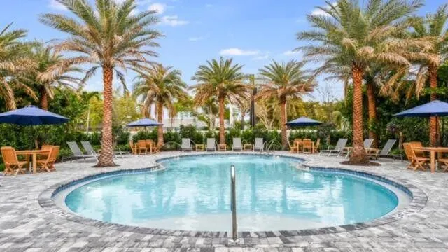 532 SANDERLING Circle