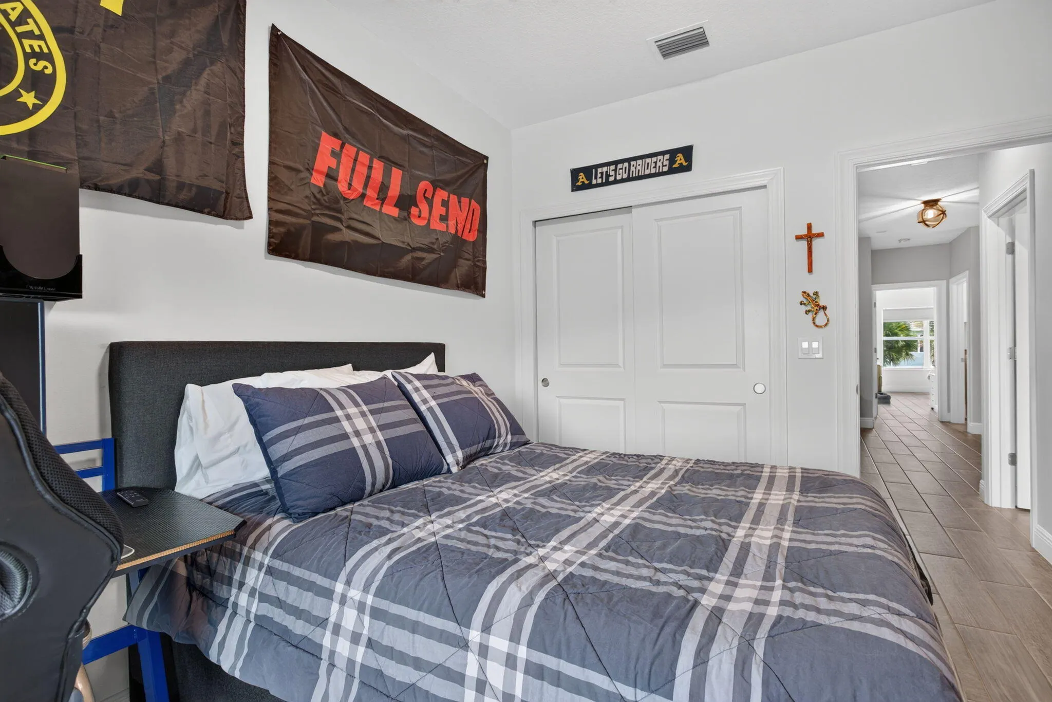 532 SANDERLING Circle