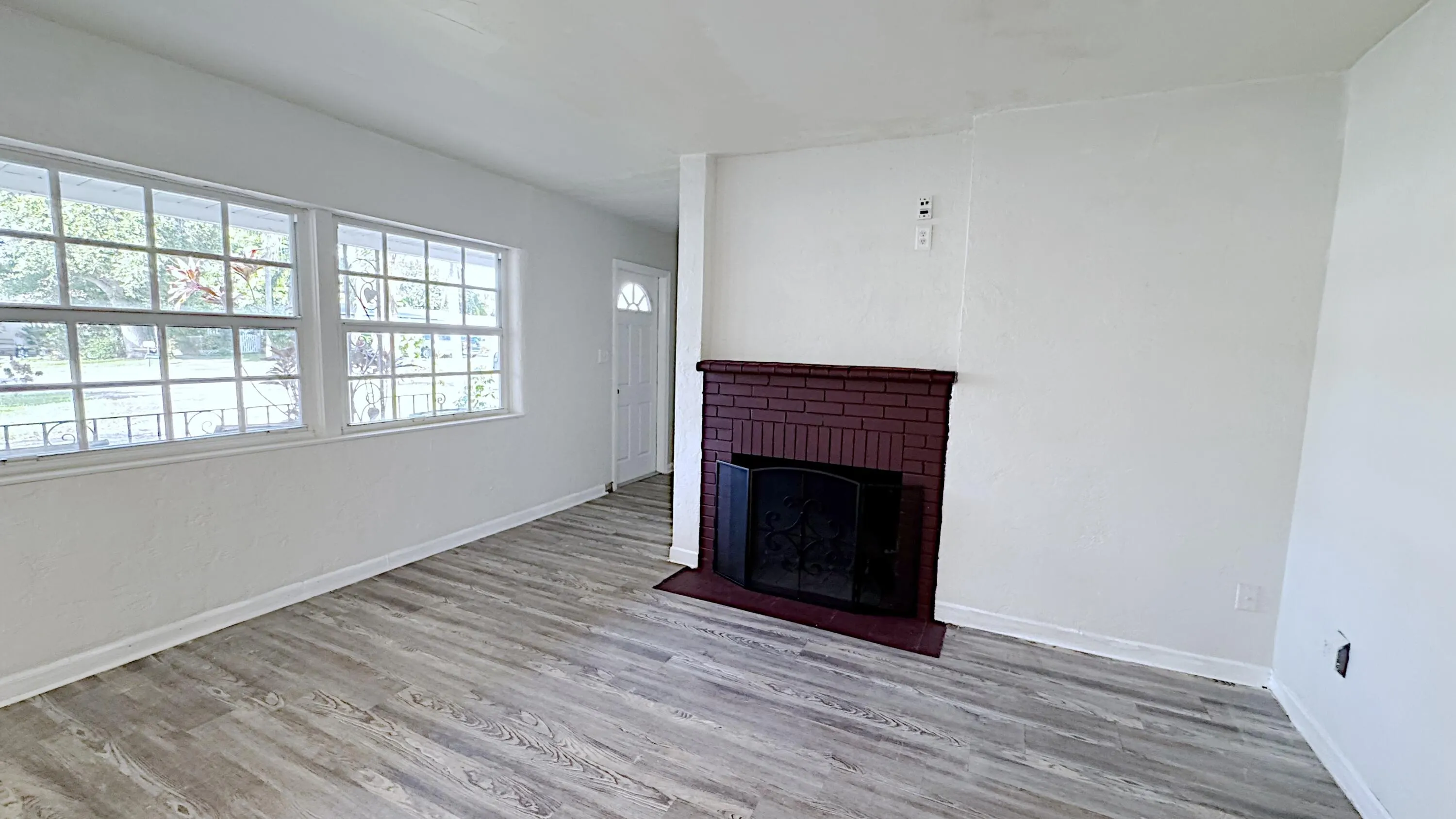 213 SW 3RD Place