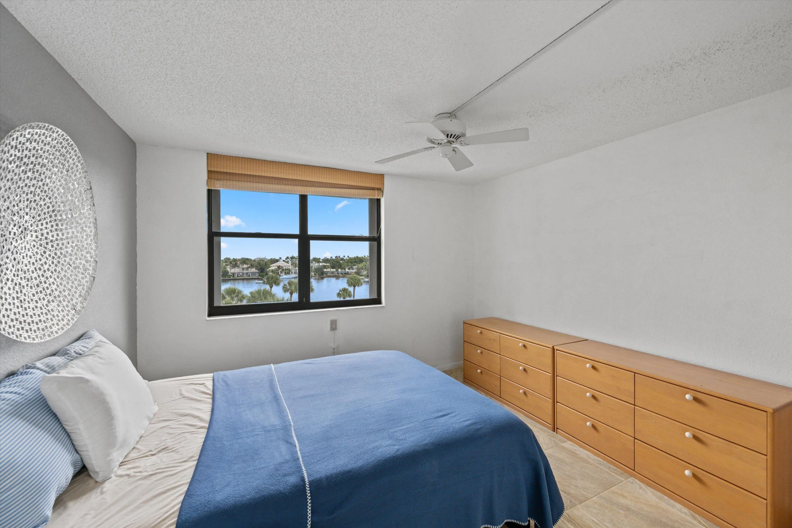 611 SE 7TH Street #PH-5