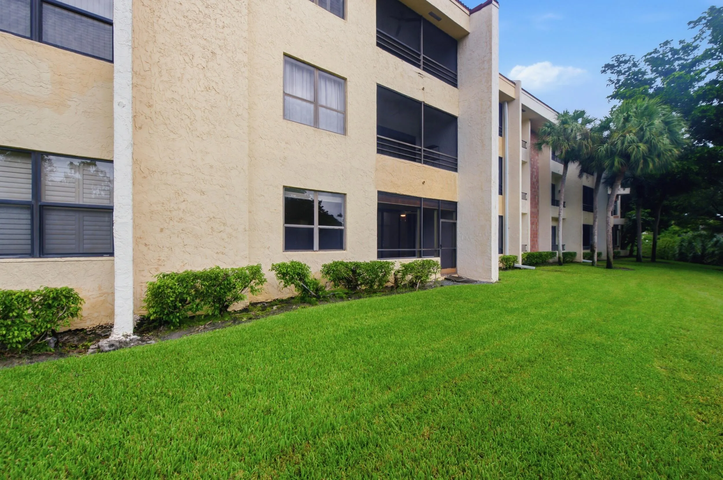 7508 LA PAZ Boulevard #107