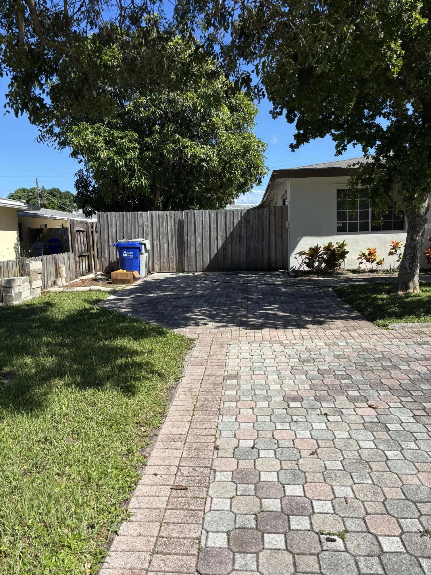 600 NE 12TH Avenue #1