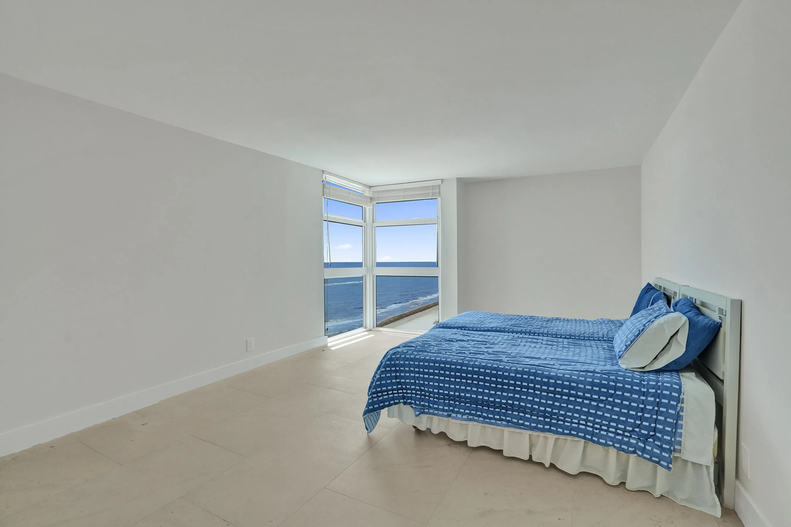 1360 S Ocean Boulevard S #1202