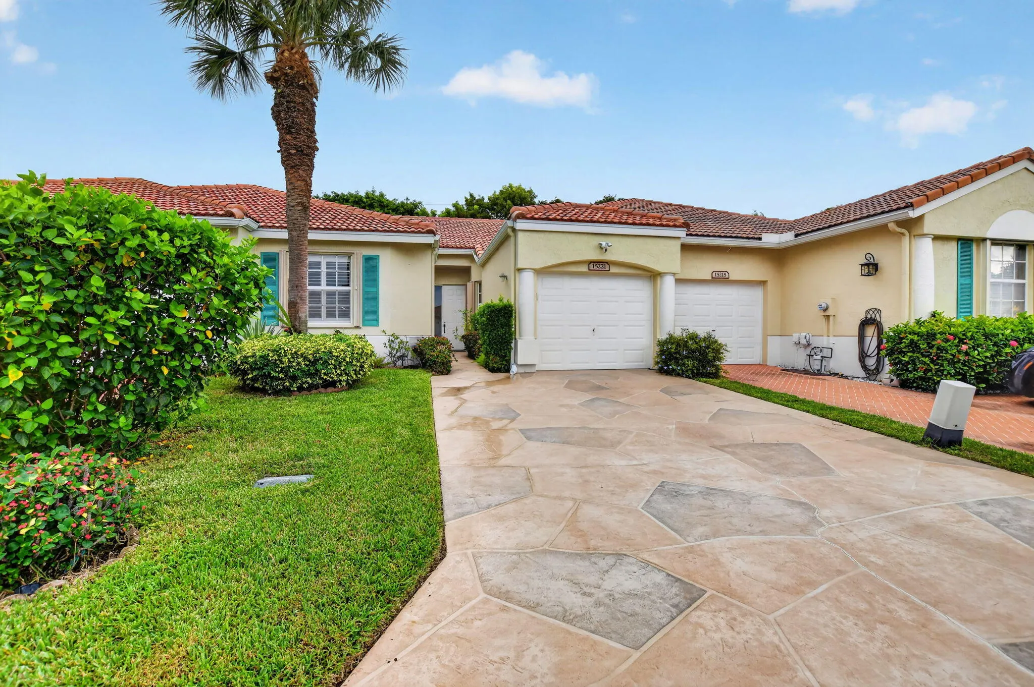 15221 Ixora Road