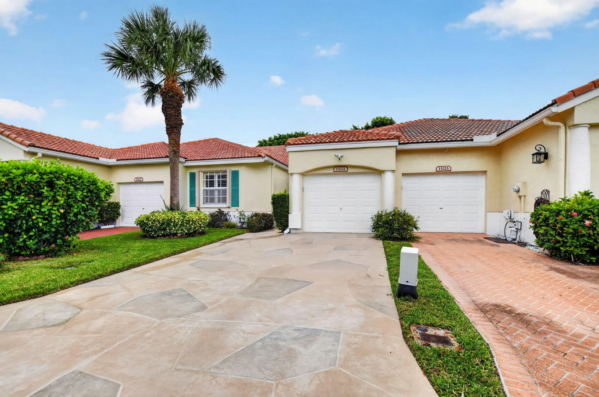 15221 Ixora Road