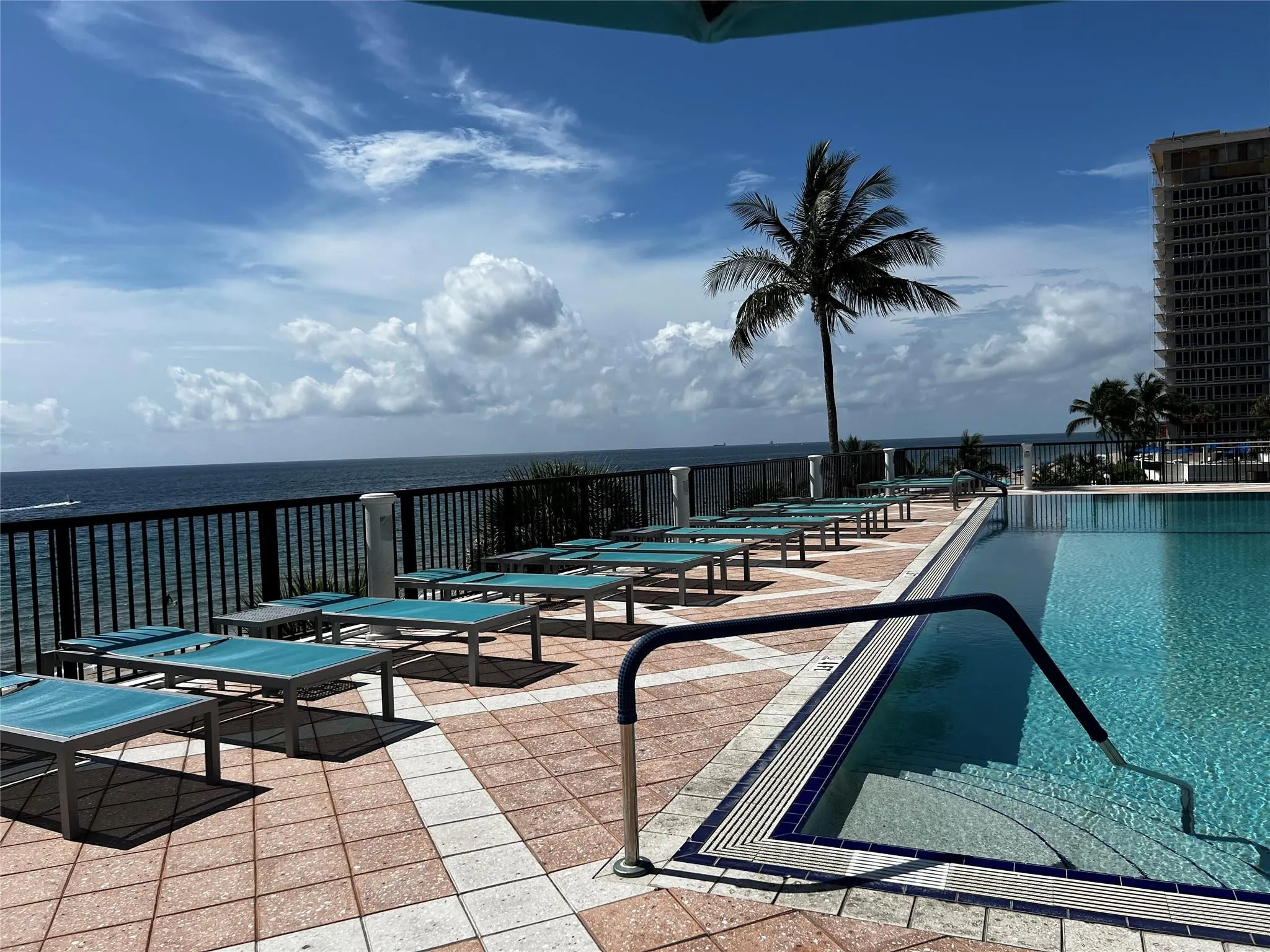 4280 GALT OCEAN Drive #15H